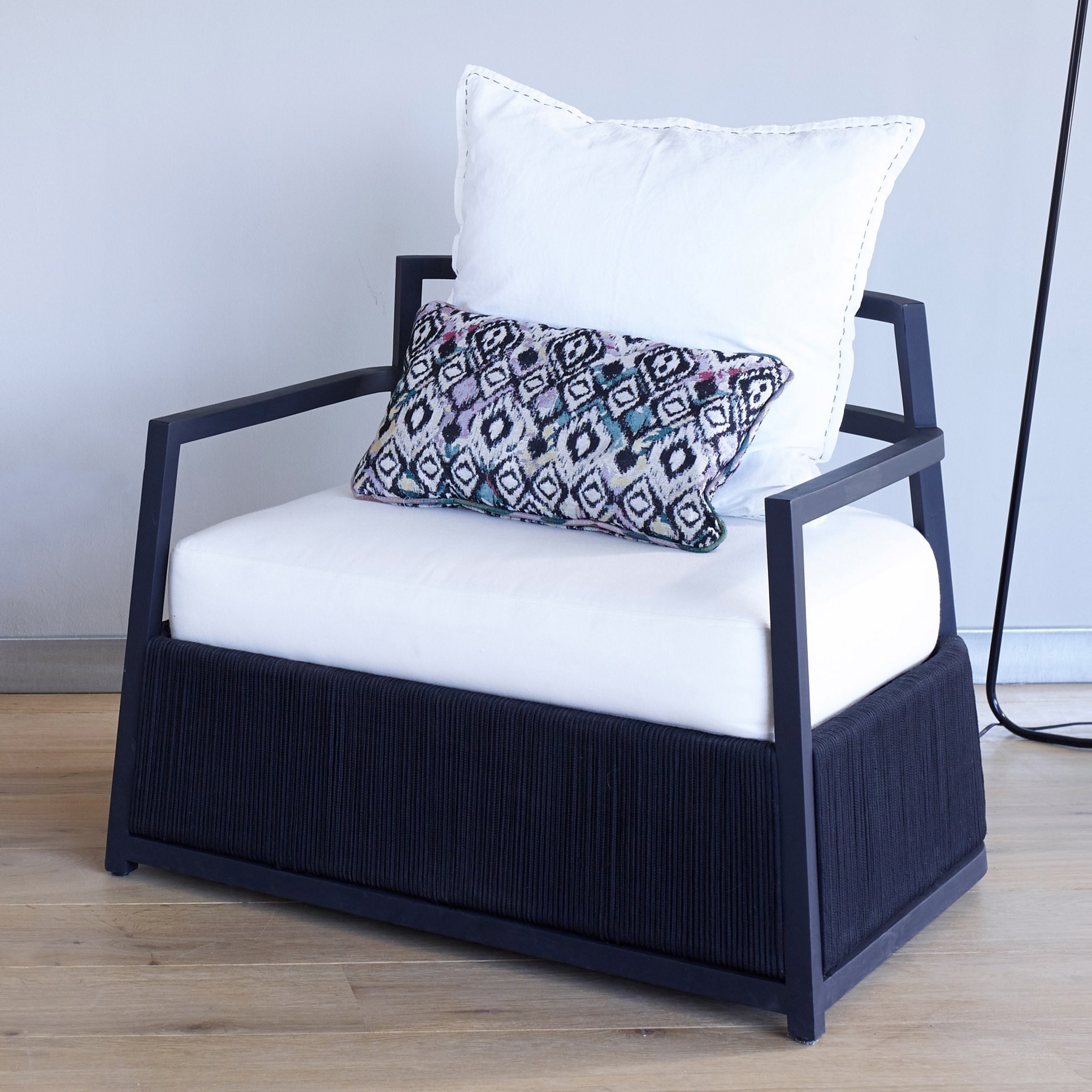 Minerva Petit Lounge Chair