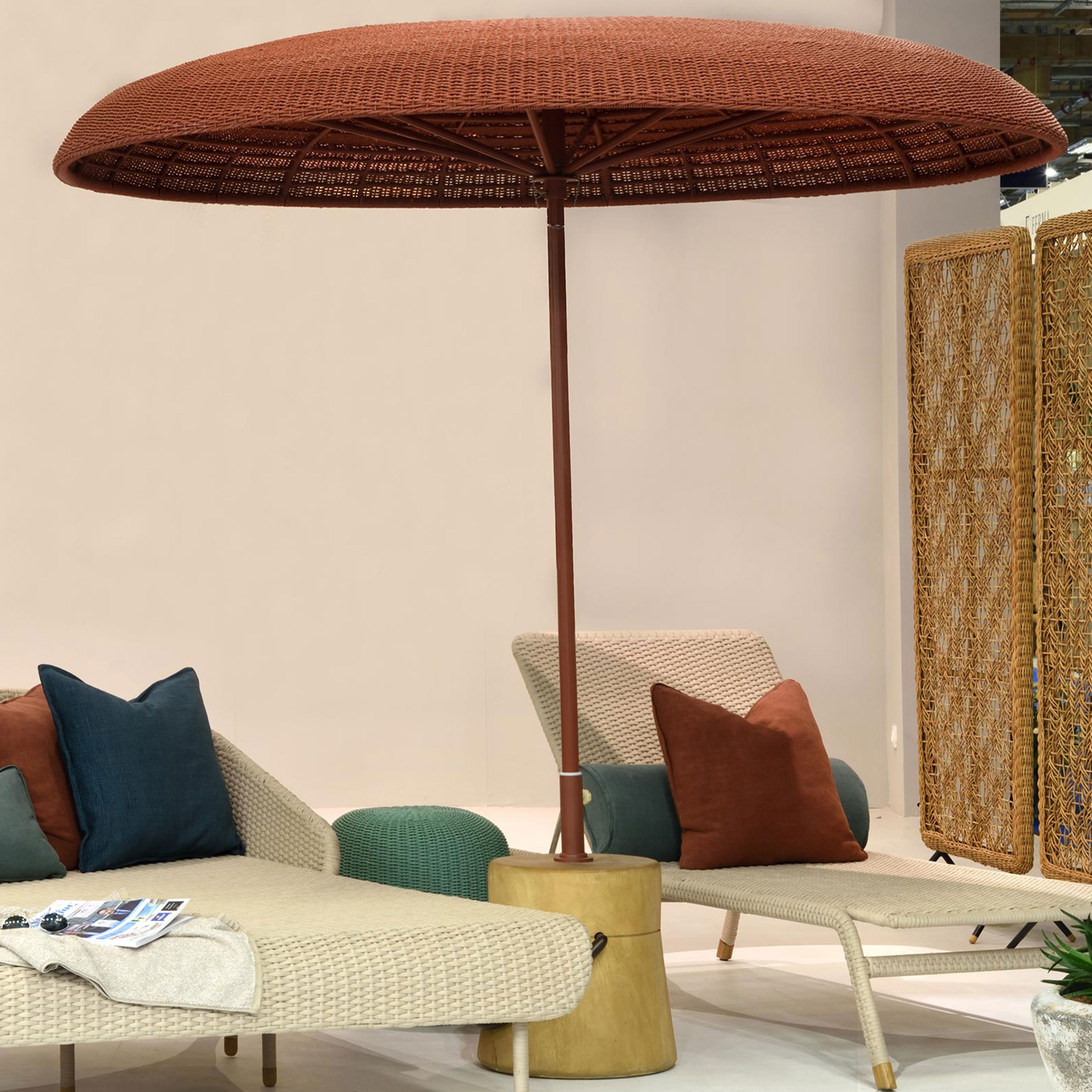 Afficher le produit Rain Umbrella - rattan du fabricant MARY&