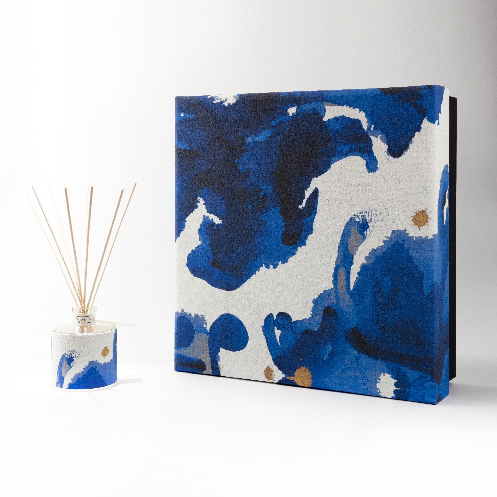 Display product Delft Blue | Premium Melograno from manufacturer IWISHYOU