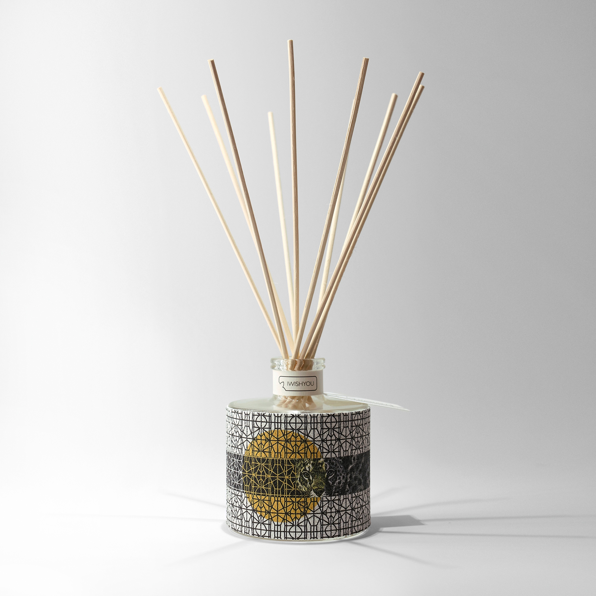 Mostra il prodotto HERE & NOW | Prestige Tabacco e Agrumi del produttore IWISHYOU