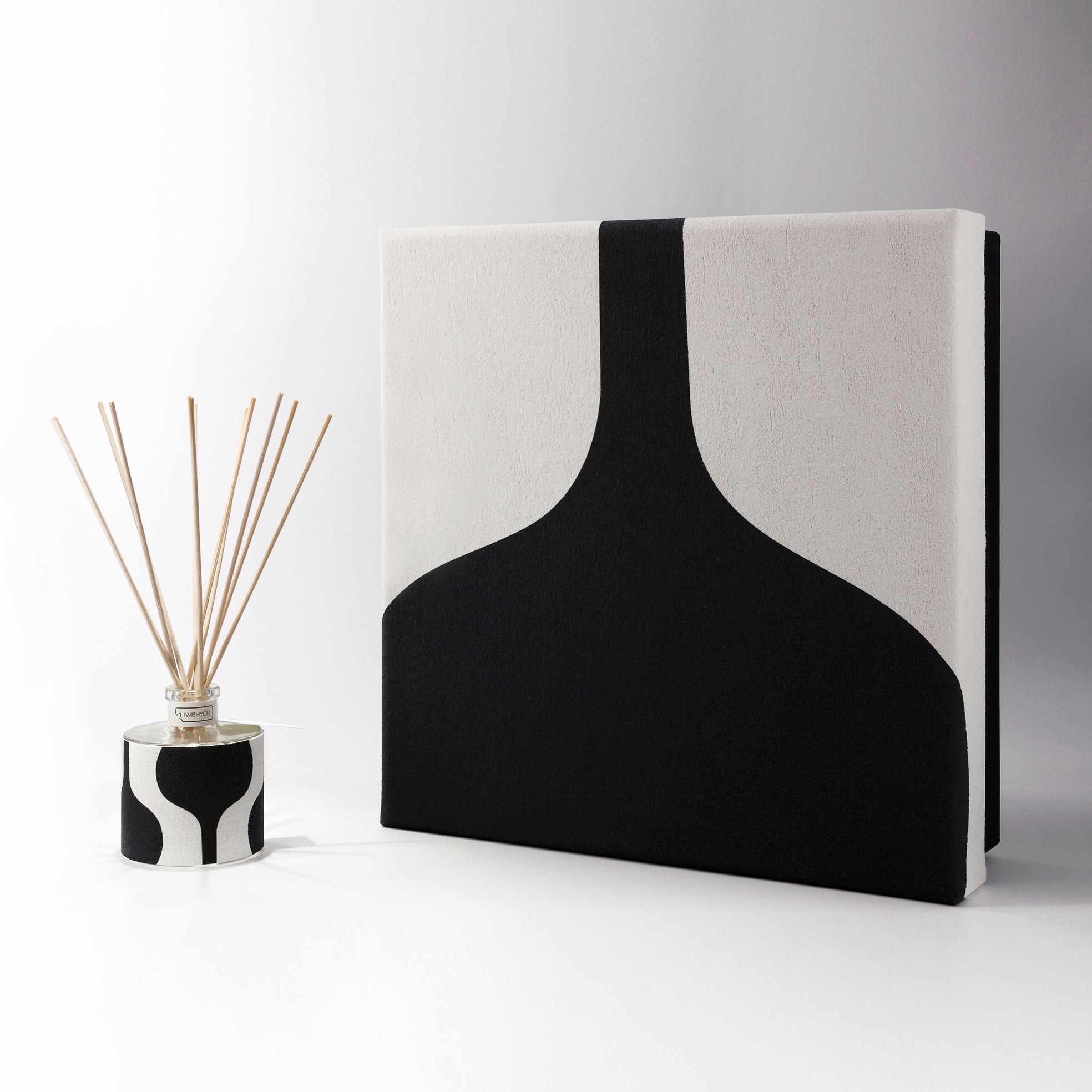 Mostra il prodotto Icon Details BW | Premium Melograno del produttore IWISHYOU