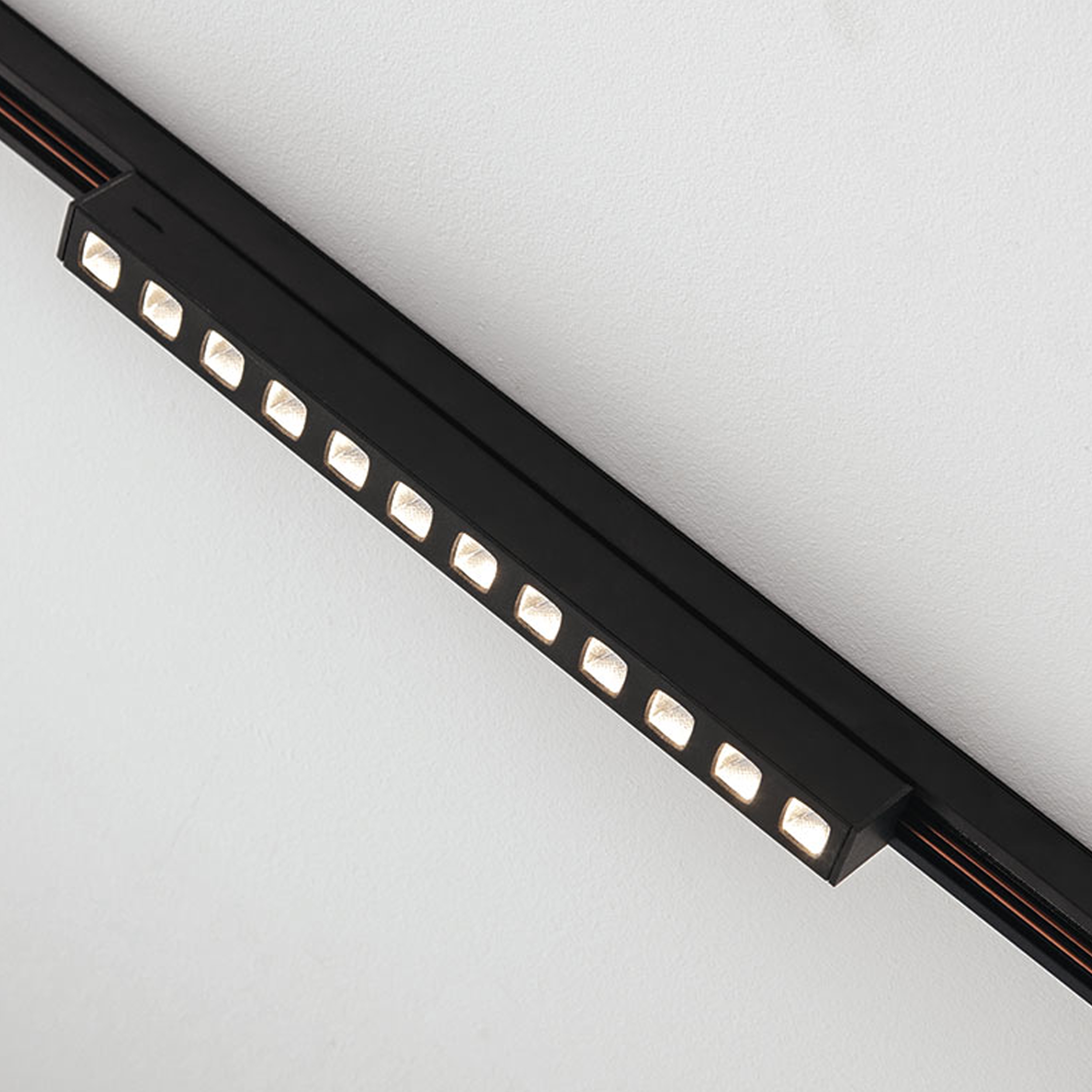 Display product Zeta Magnetic from manufacturer ALPHABET by Zambelis