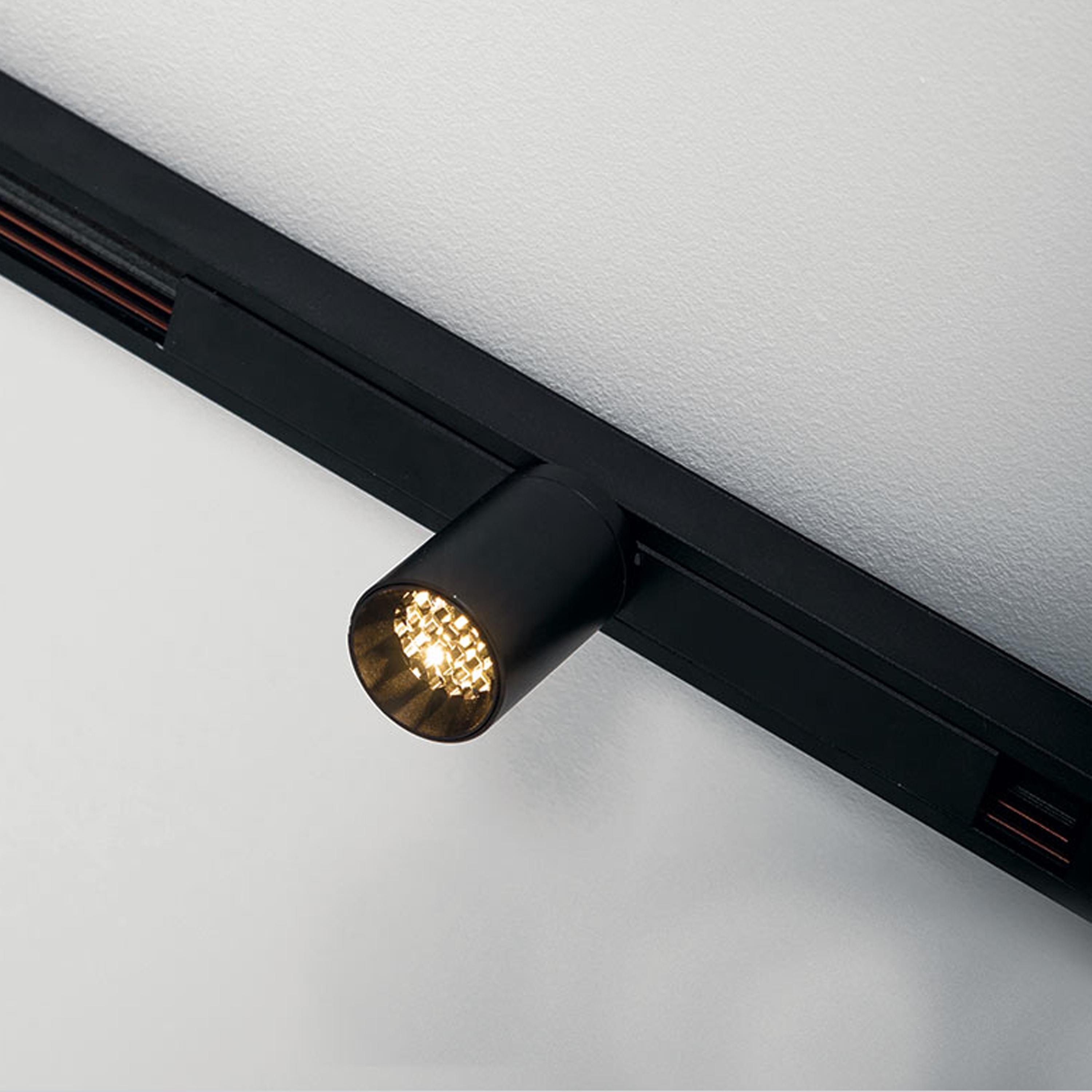 Display product Sigmax1 Magnetic from manufacturer ALPHABET by Zambelis