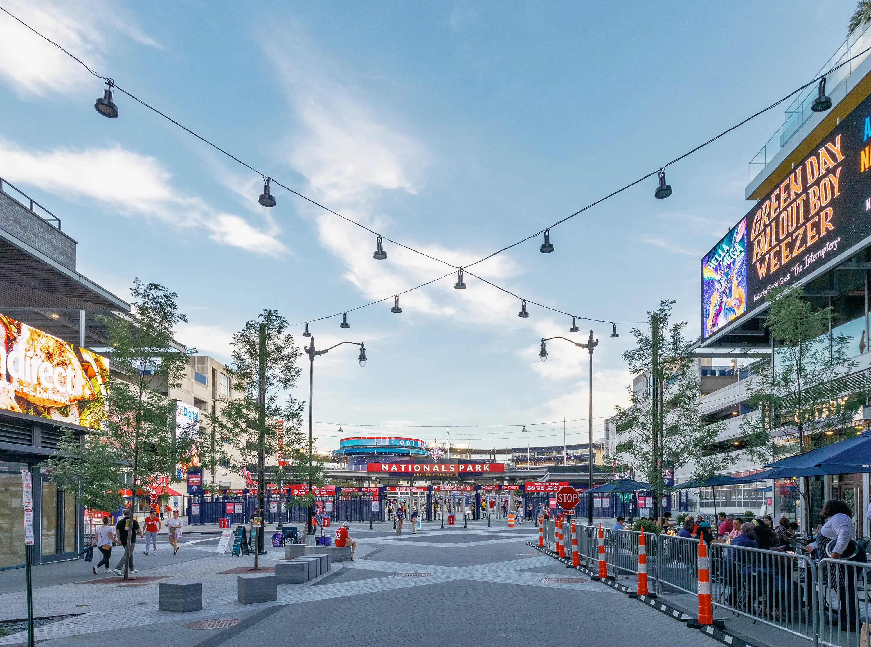 Urbidermis - Arne | Iluminación en catenaria