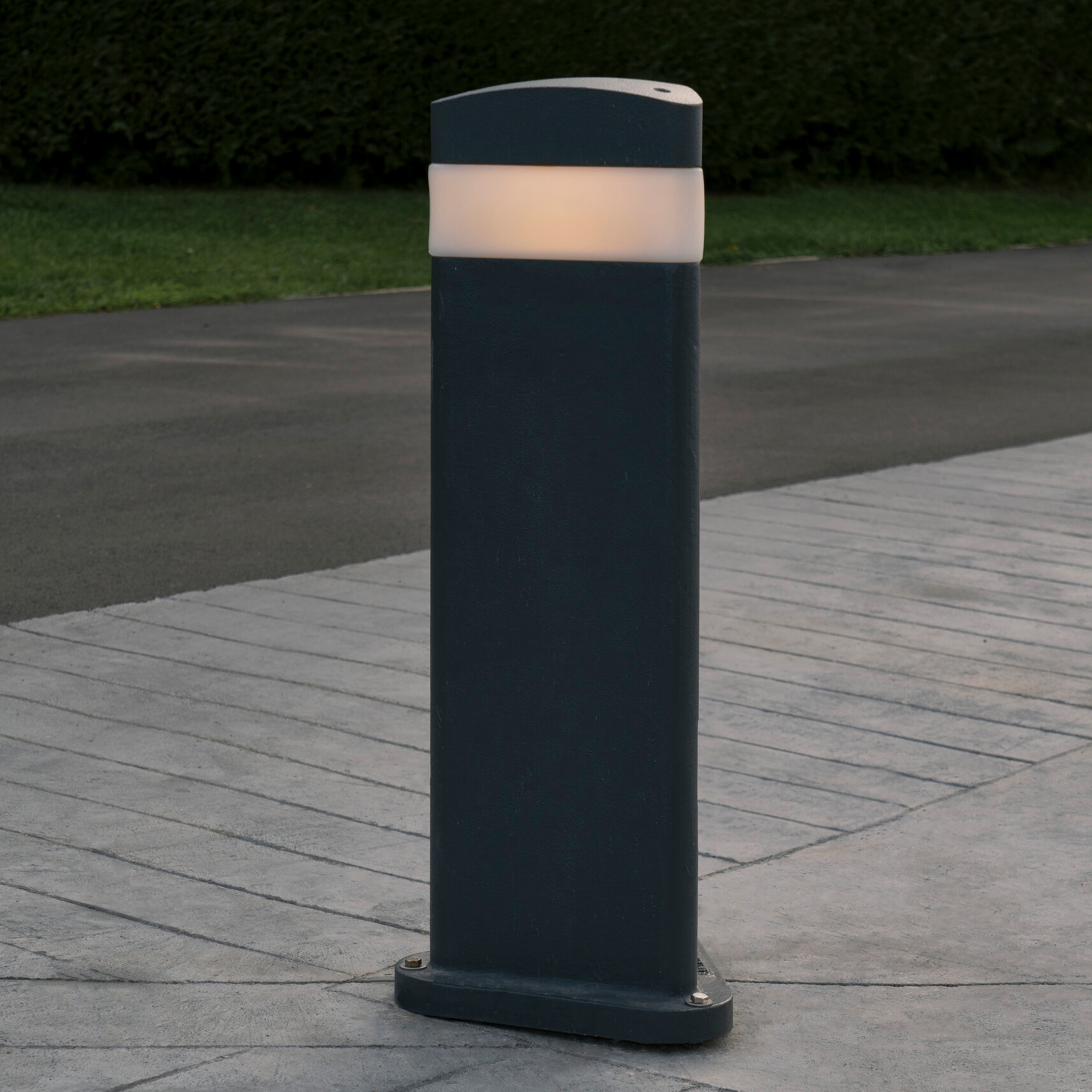 Display product Finisterre | Urban pathway lights from manufacturer Urbidermis