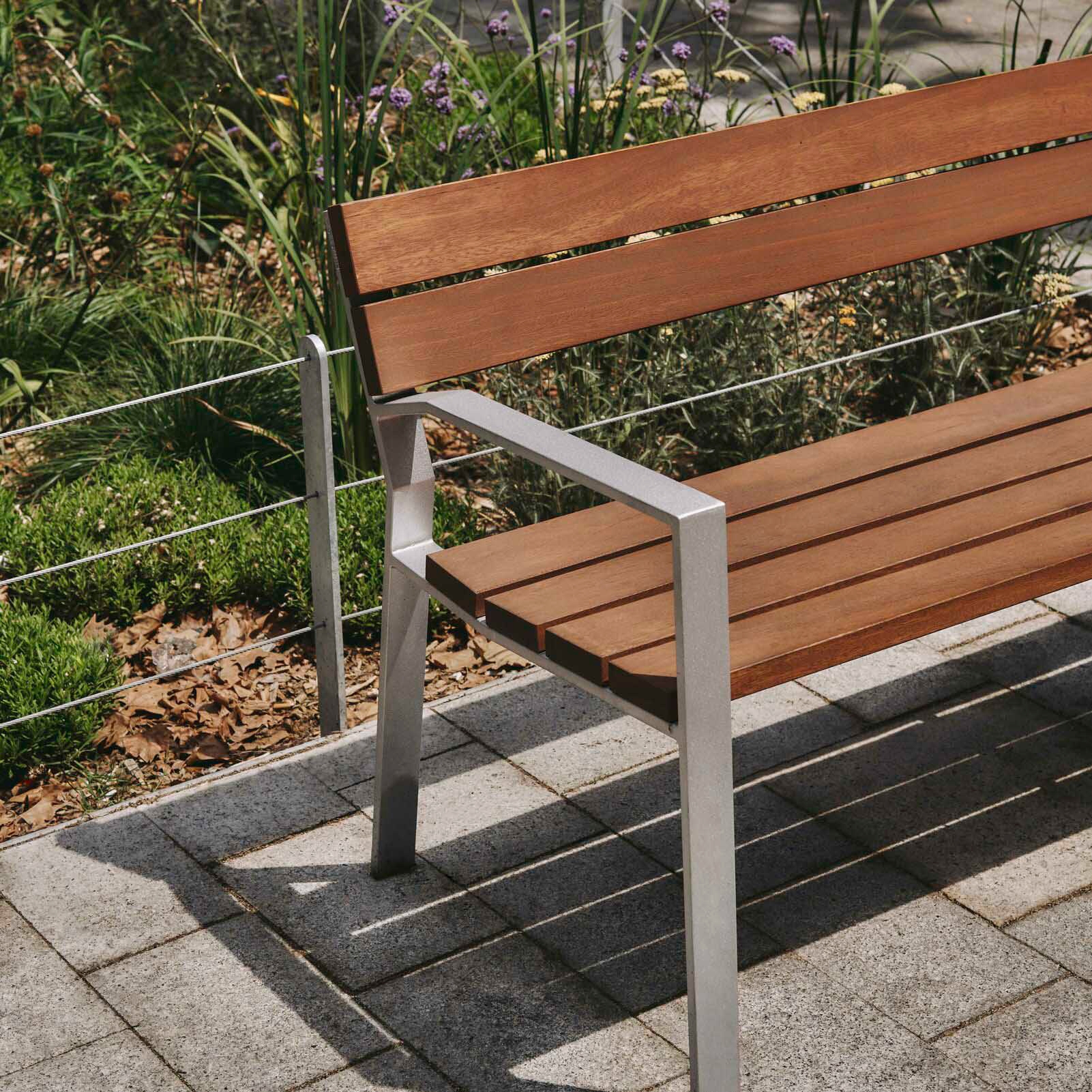 Display product Harpo | Bench from manufacturer Urbidermis