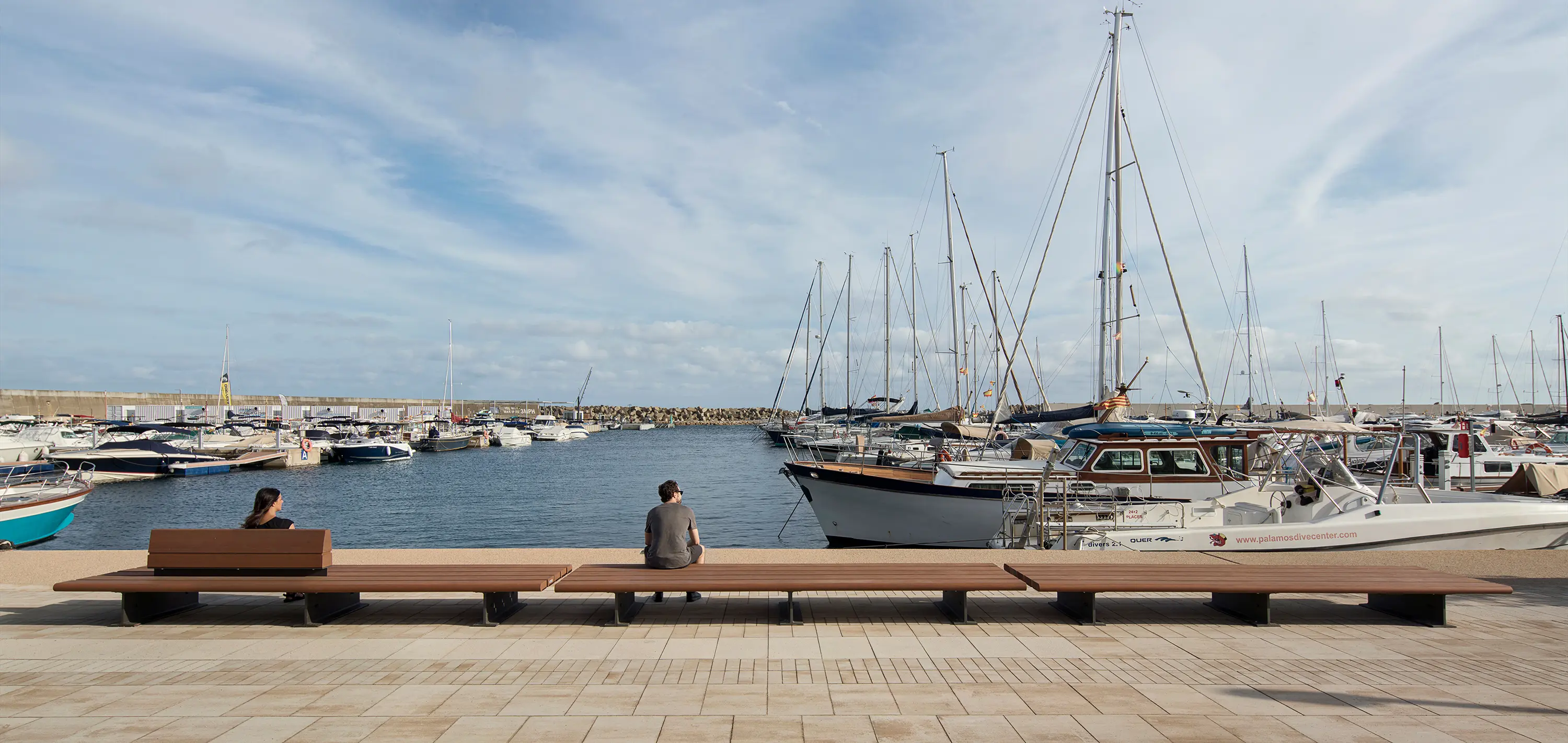 Urbidermis - Comunitario | Bench