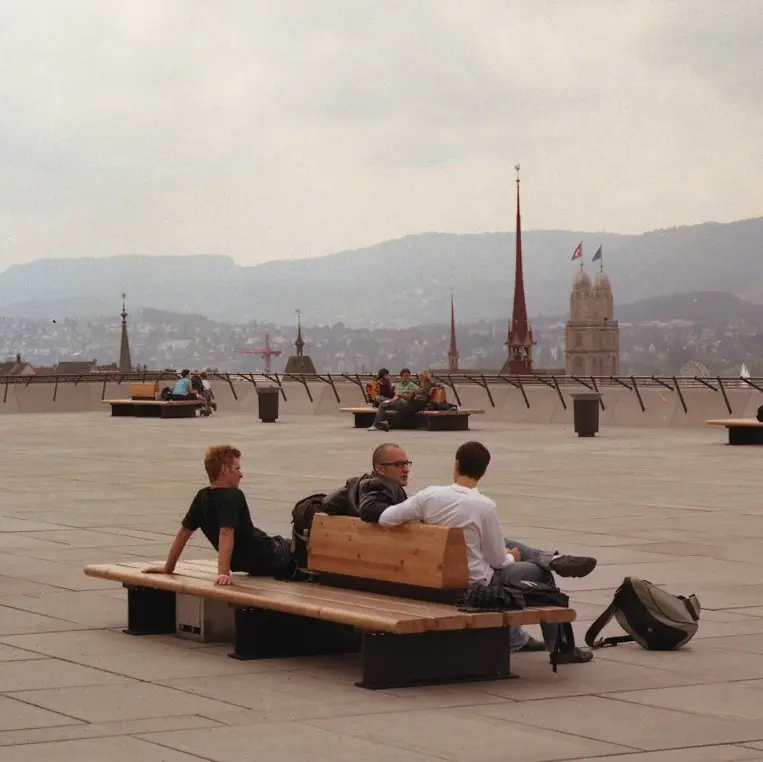 Urbidermis - Comunitario | Bench