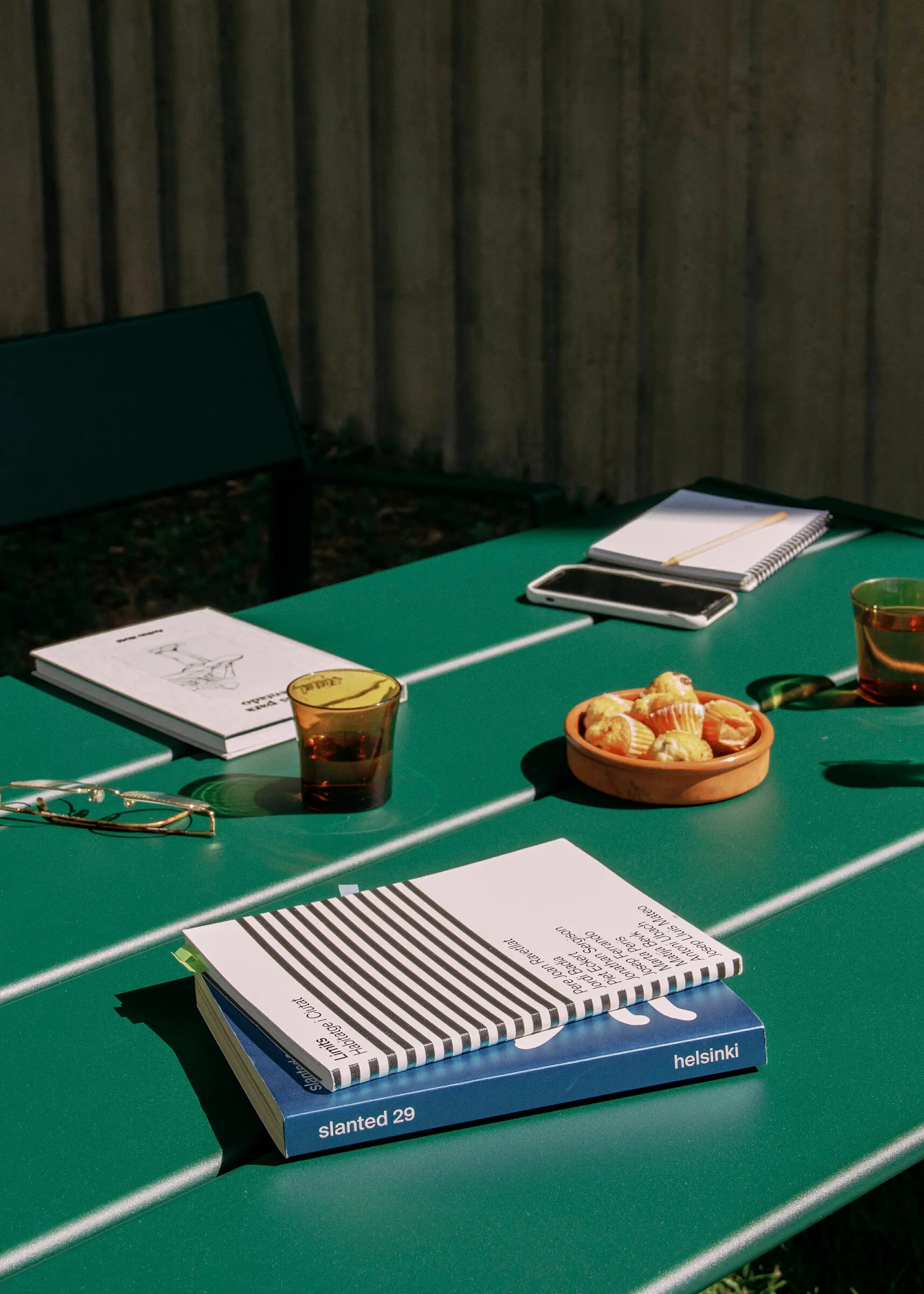 Urbidermis - Basic | Outdoor table