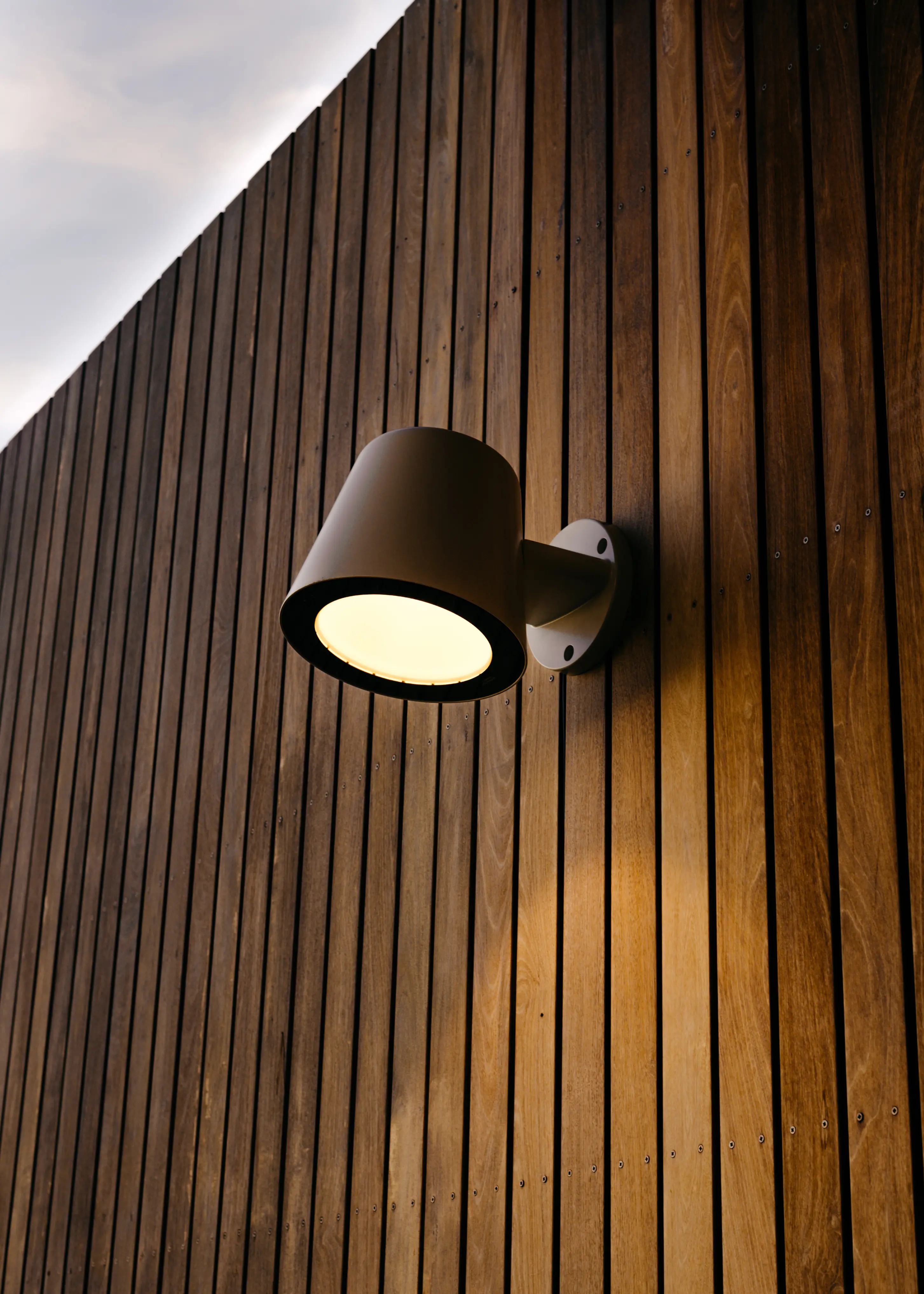 Urbidermis - Tumbler | Outdoor wall lamps