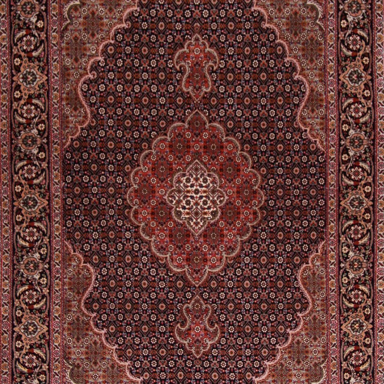 Display product Tabriz 50 Raj Fine Mahi from manufacturer Knotique