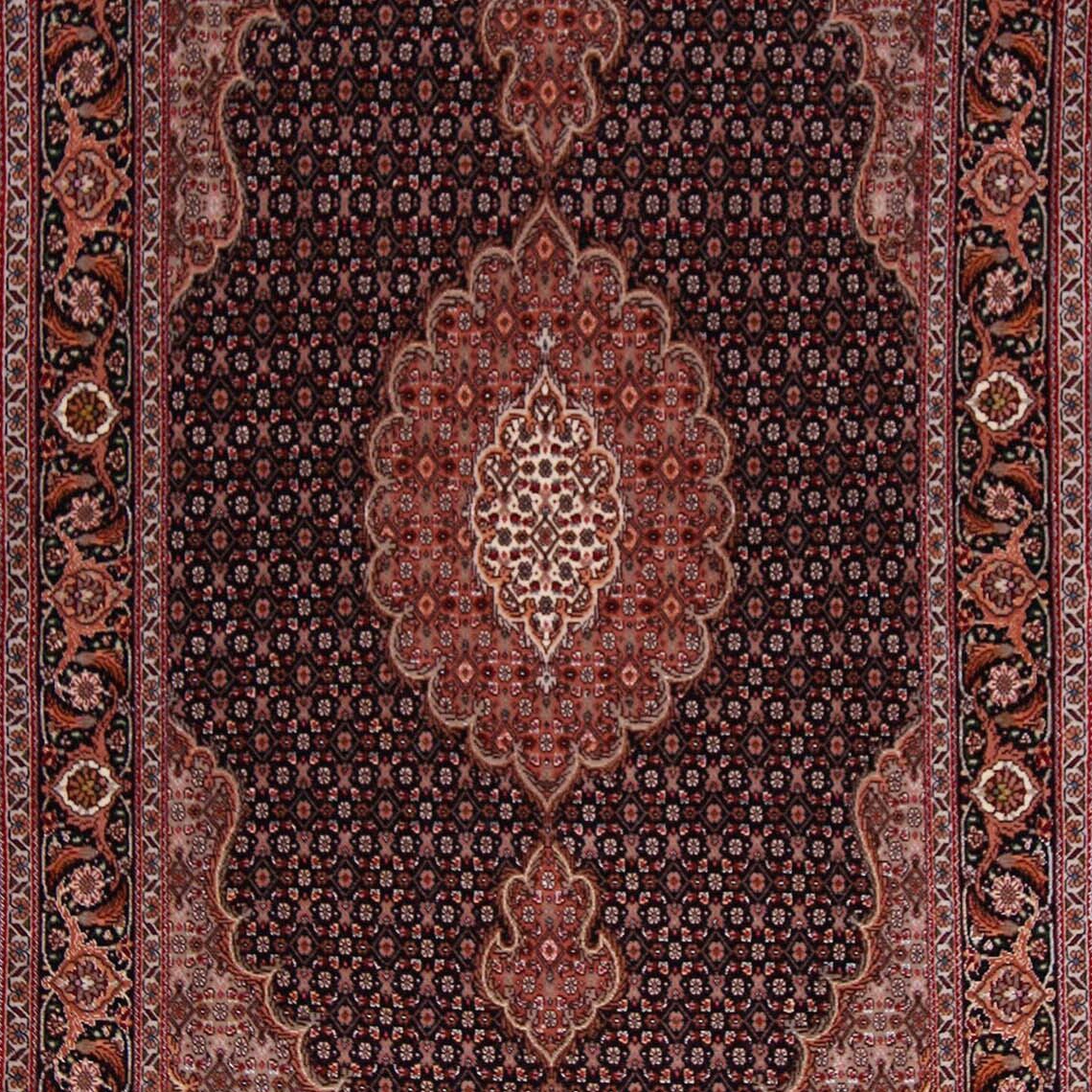Display product Tabriz 50 Raj Fine Mahi from manufacturer Knotique