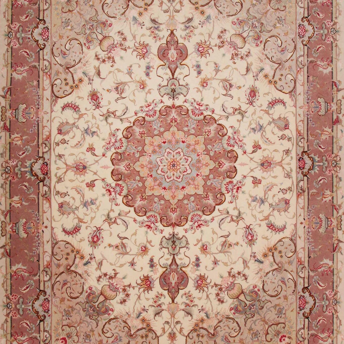 Display product Tabriz Fein from manufacturer Knotique
