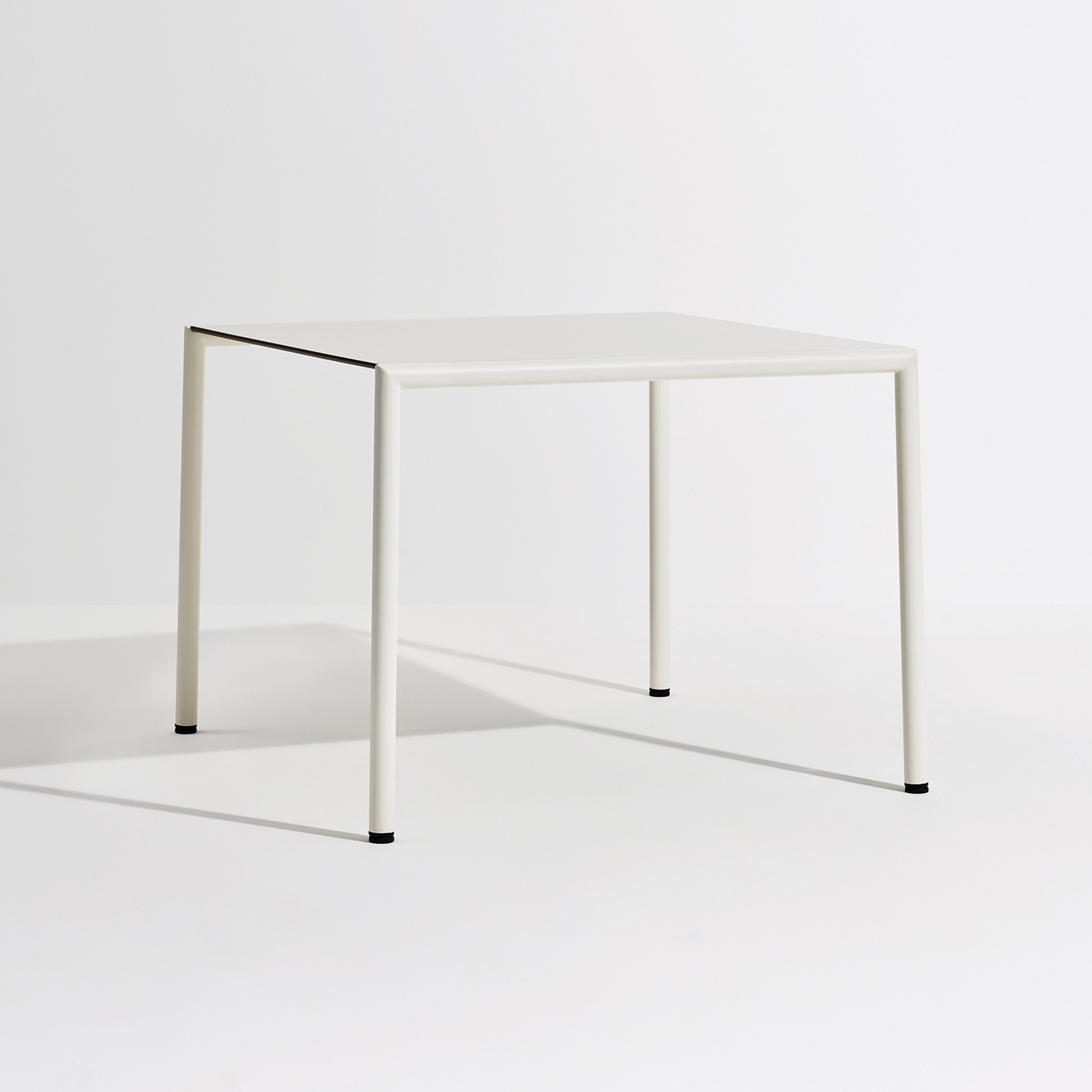 Mostra il prodotto Eleven | Tavolo Quadrato del produttore Terraforma