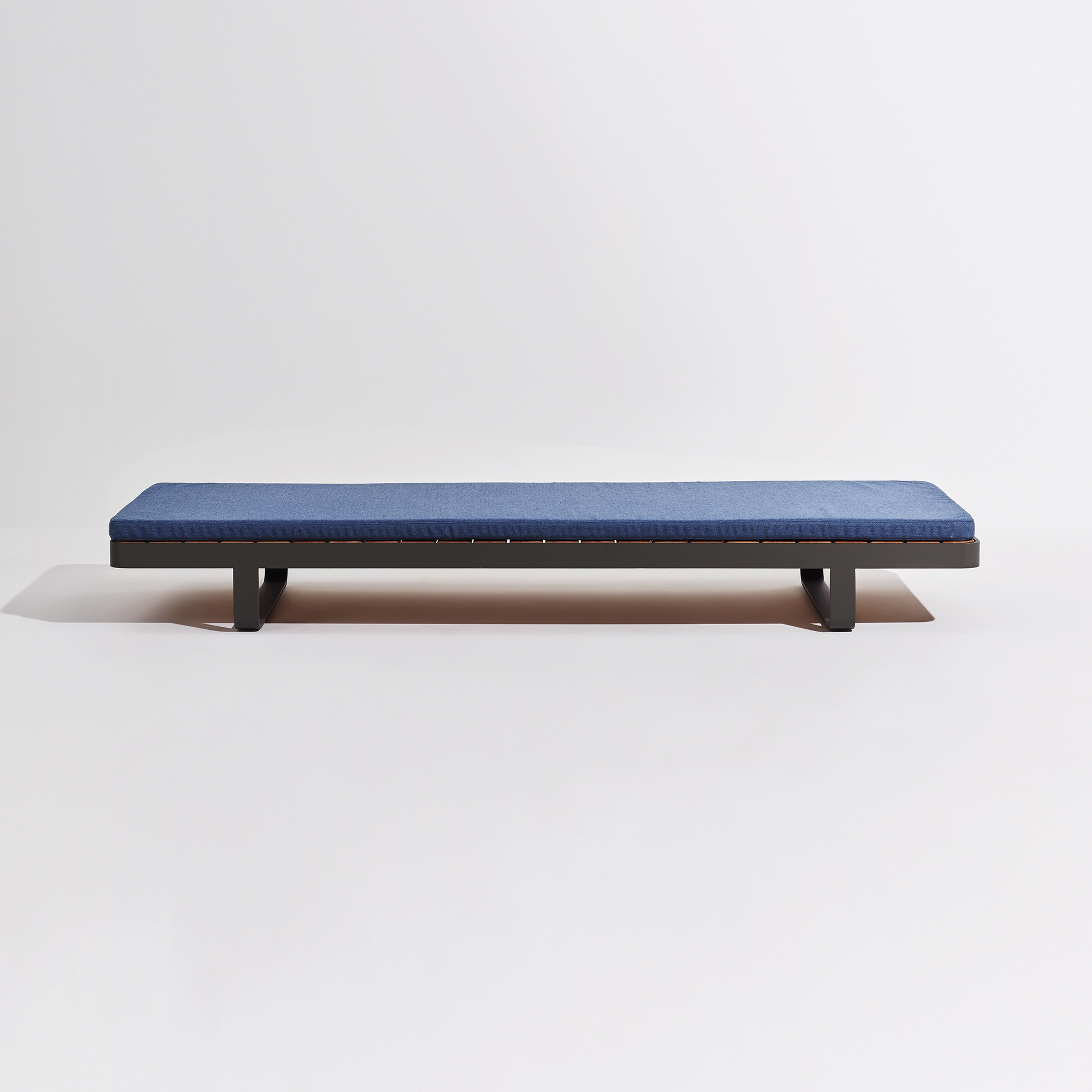 Display product Makemake | Sunbed (Teak) from manufacturer Terraforma