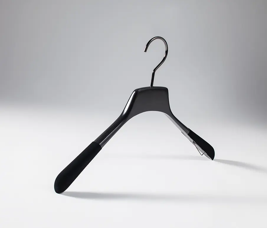 Industrie Toscanini - Light Design Collection | Agata Camicia Hanger
