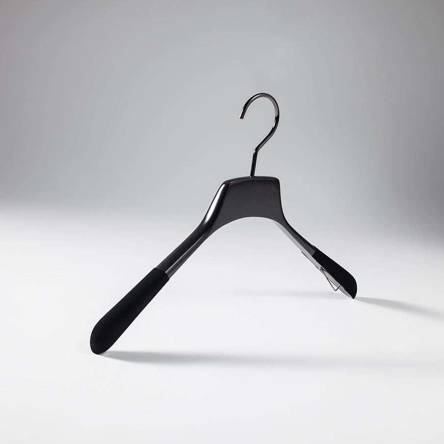 Display product Light Design Collection | Agata Camicia Hanger from manufacturer Industrie Toscanini