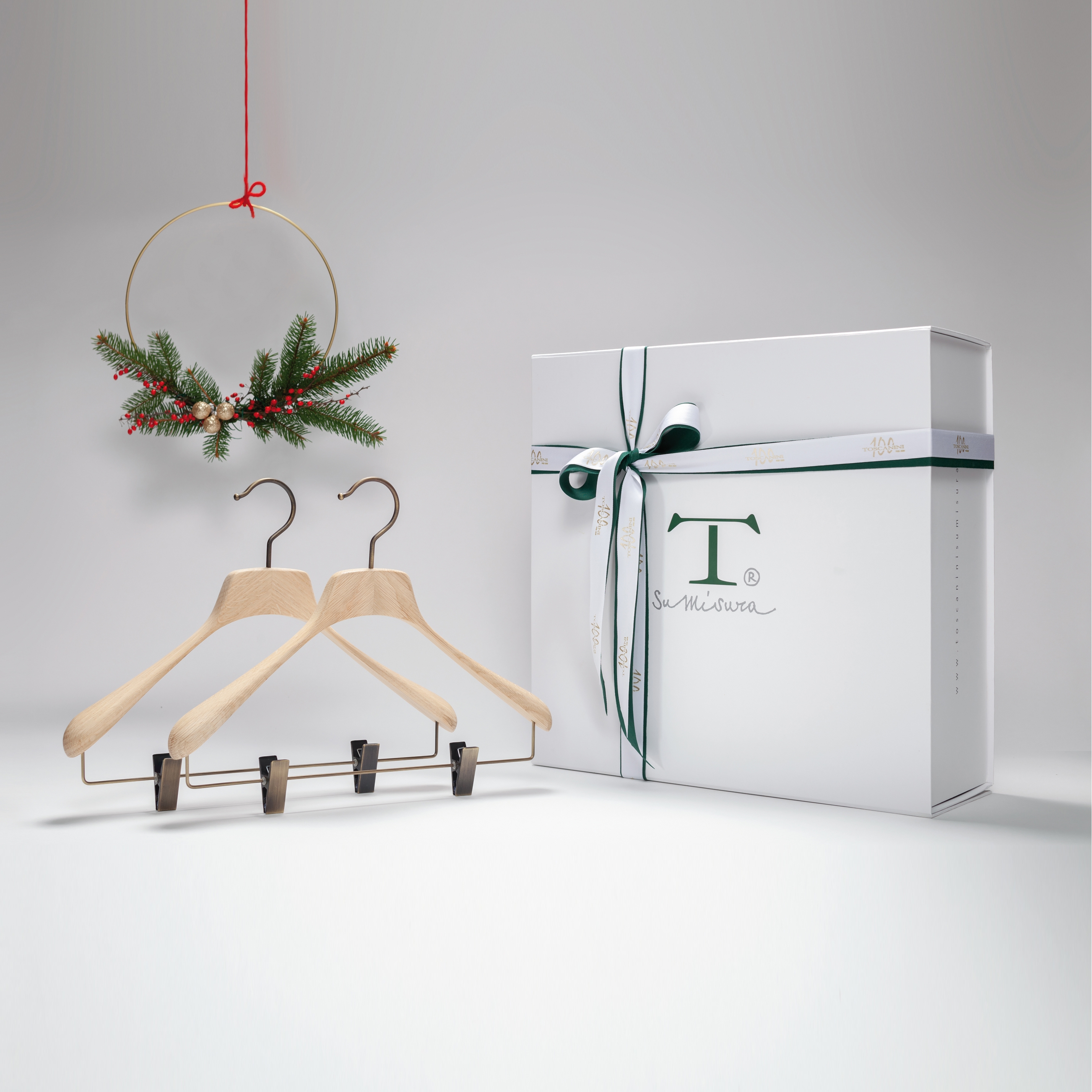 Display product Light Design Collection - Agata hanger from manufacturer Industrie Toscanini