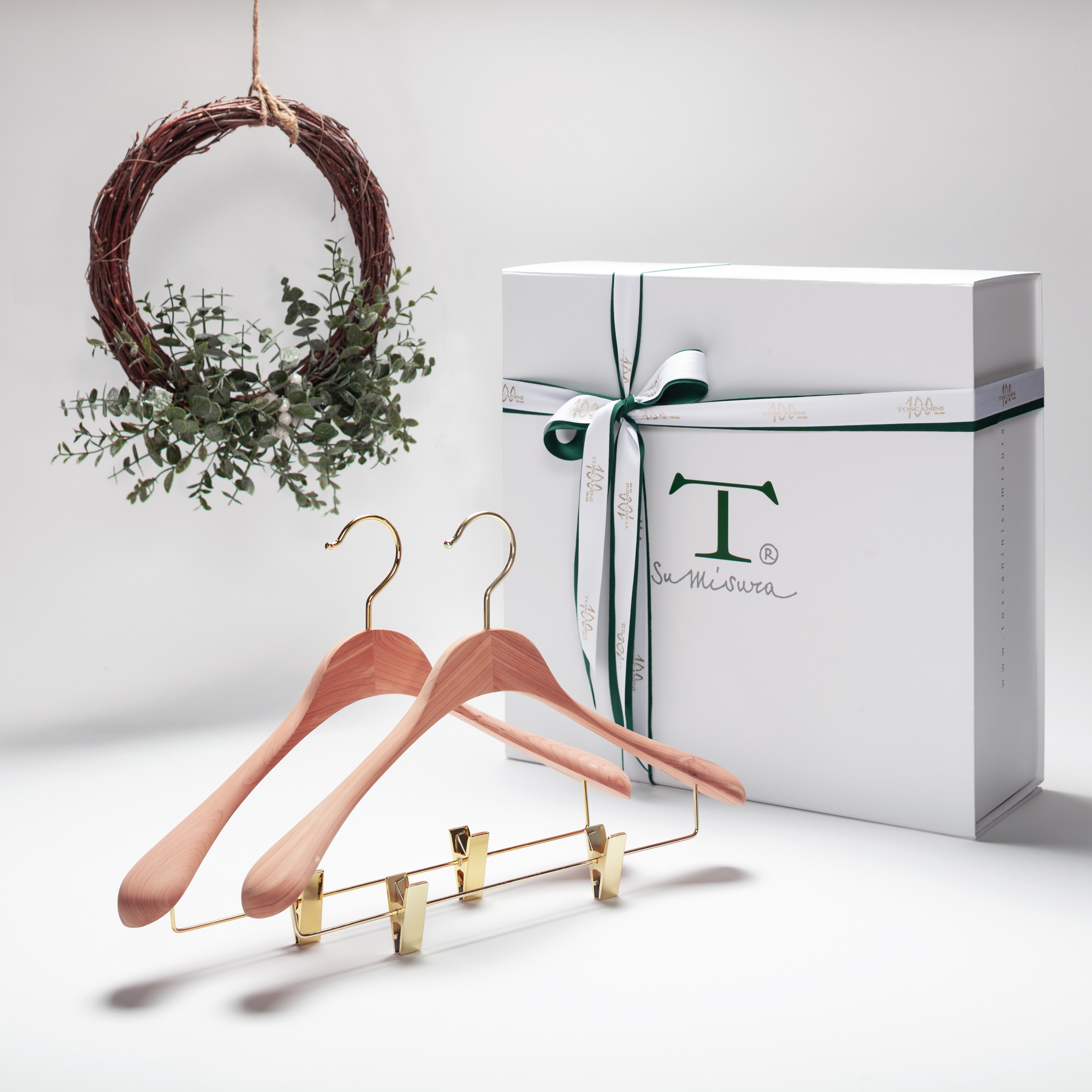 Display product Scented Red Cedar Collection - Alberto hanger from manufacturer Industrie Toscanini