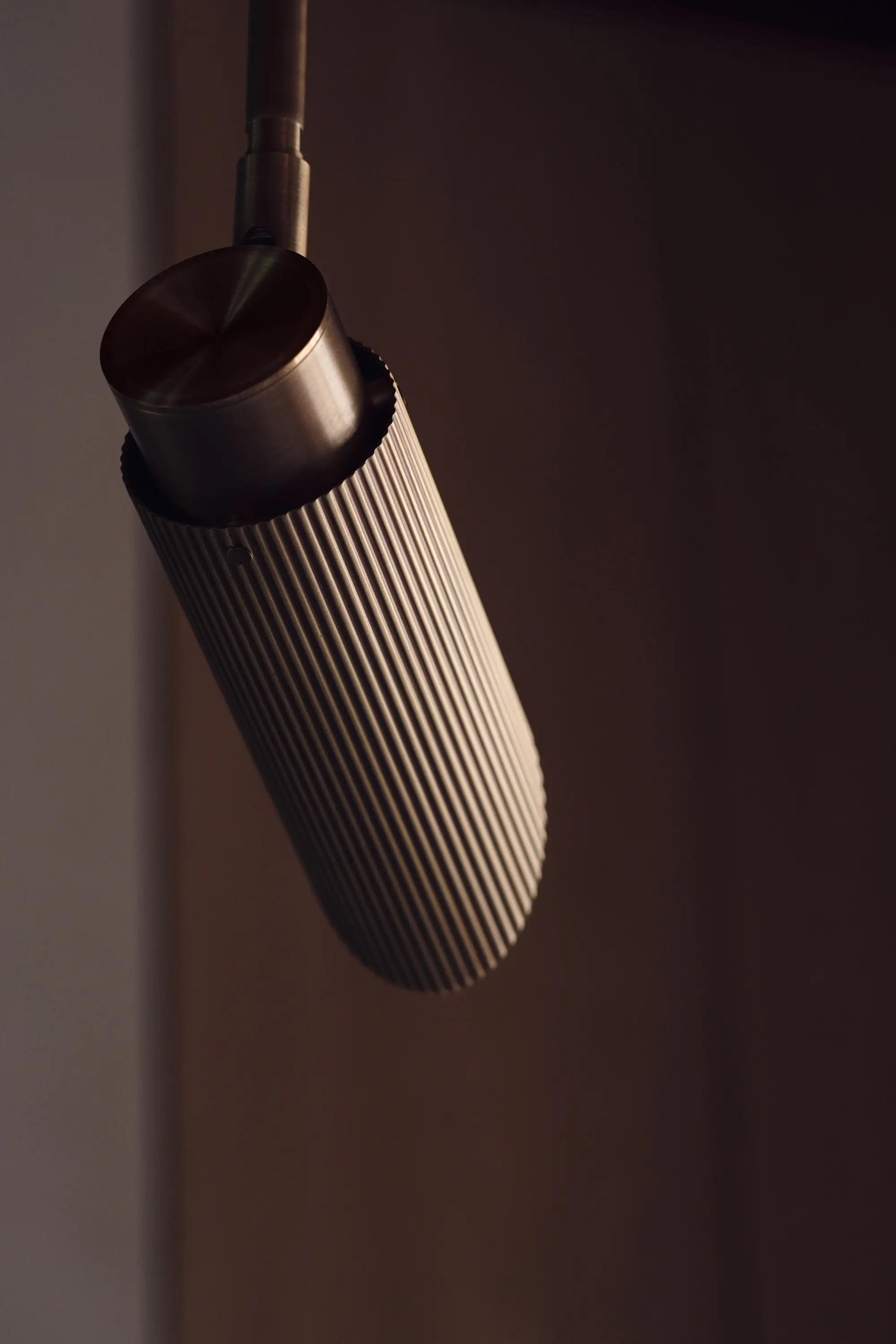 J. Adams & Co - Spot Pro | 160 Pendant - Bronze