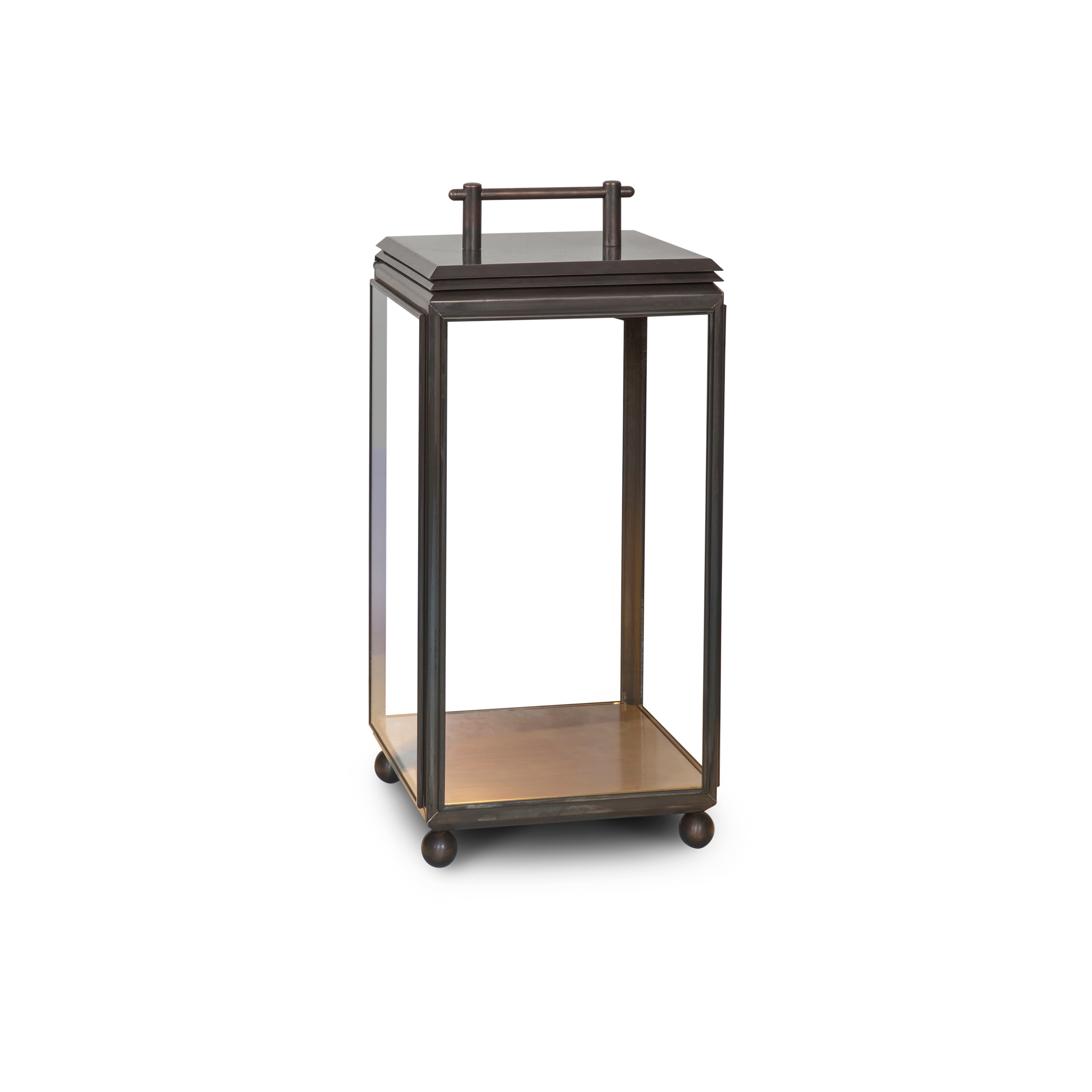 Mostra il prodotto Lantern | Hazel Floor Light - Small, Battery Powered - Bronze & Clear Glass del produttore J. Adams & Co