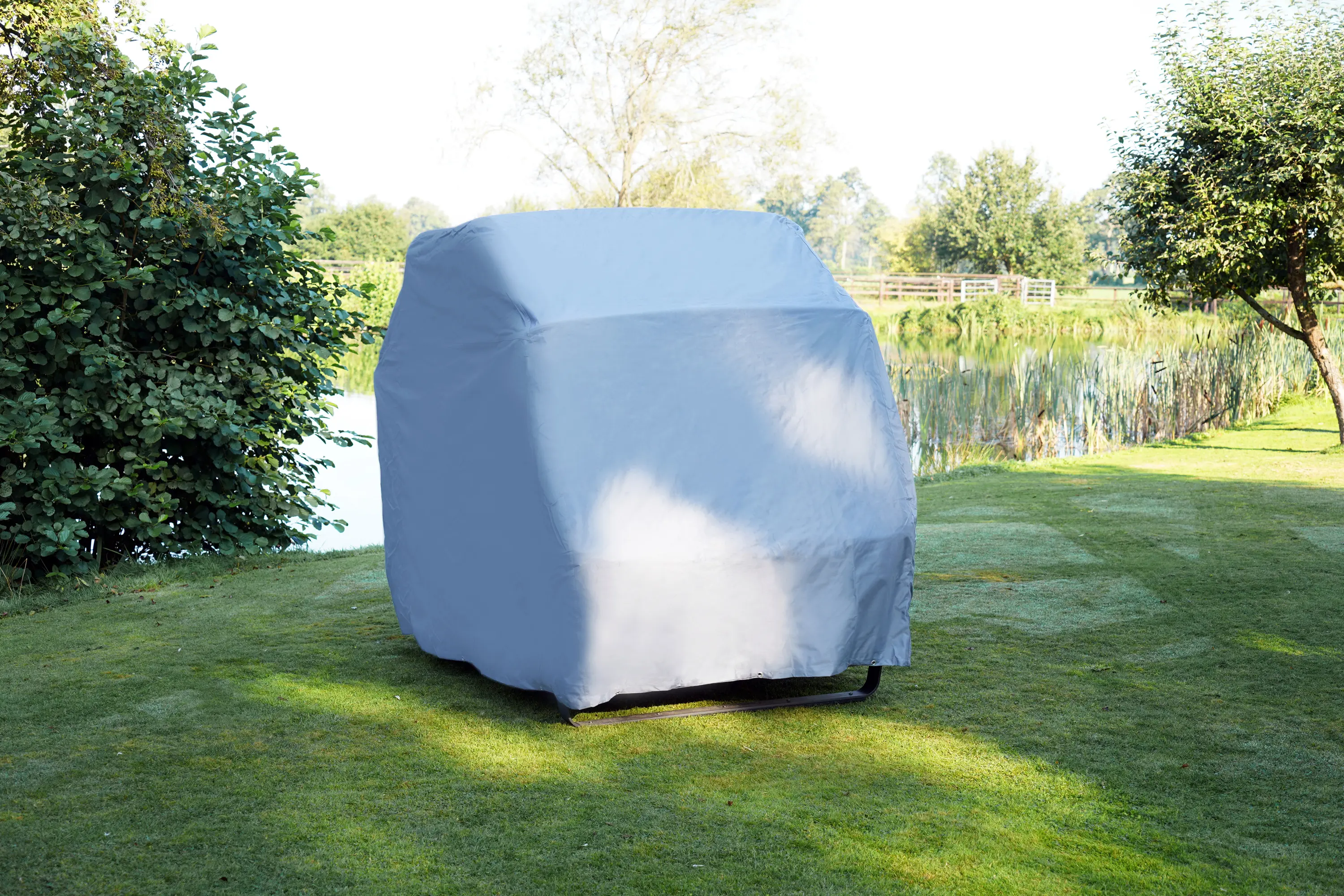 liv.be - liv.be protective cover closed