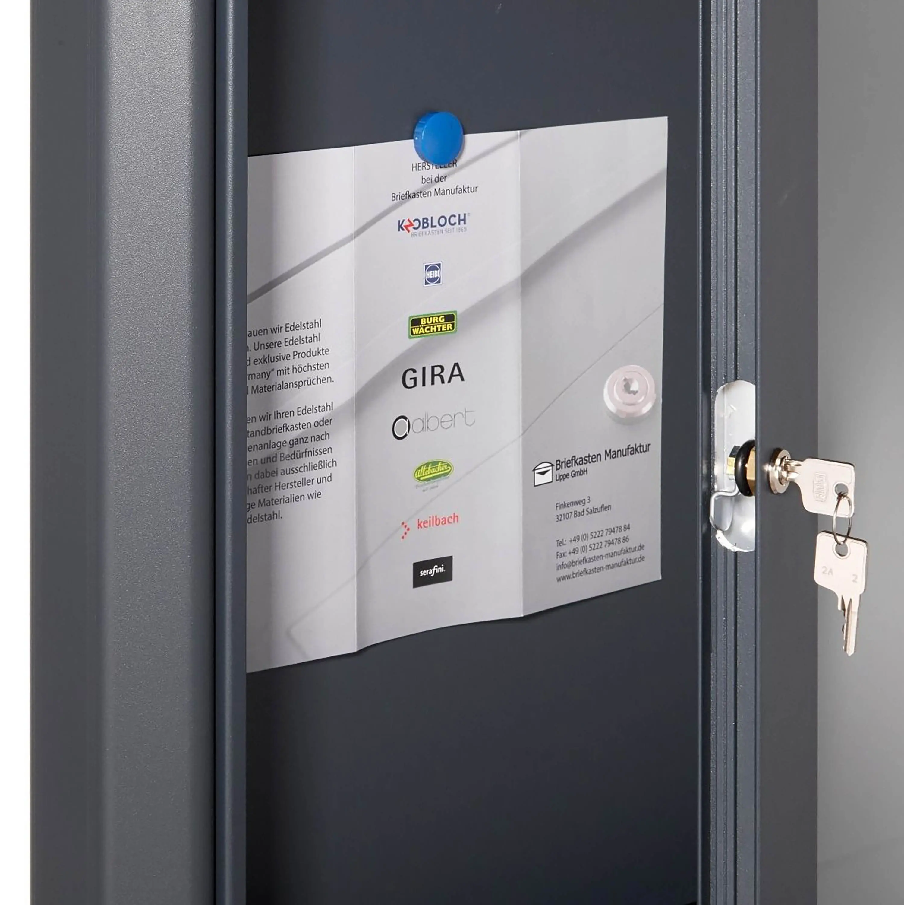 Briefkasten Manufaktur - Basic | Freistehender Schaukasten BASIC 389 ST-T - 355x660 - RAL 7016 anthrazitgrau