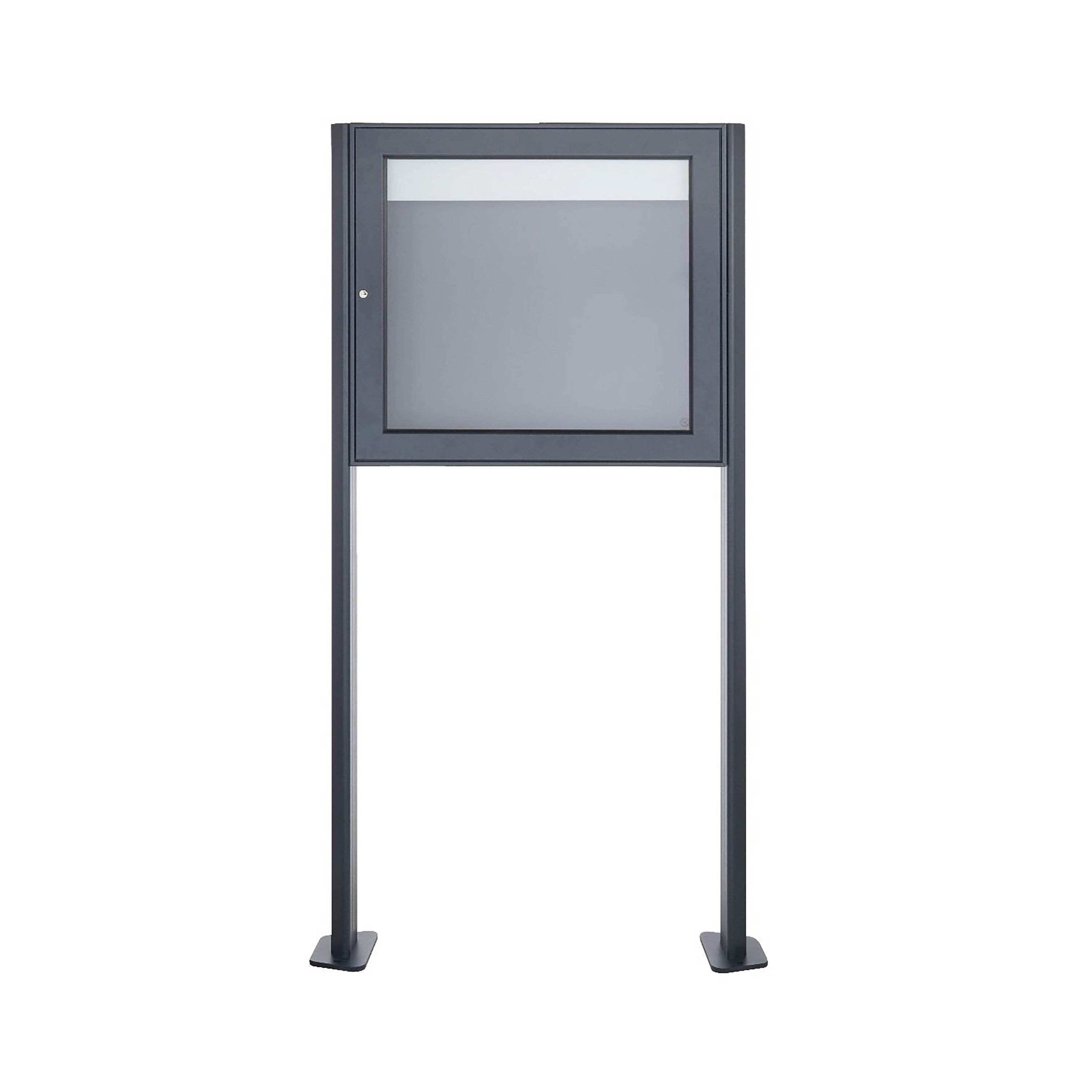 Mostra il prodotto Basic | Freistehender Schaukasten BASIC 389 ST-T - 710x660 - RAL 7016 anthrazitgrau del produttore Briefkasten Manufaktur