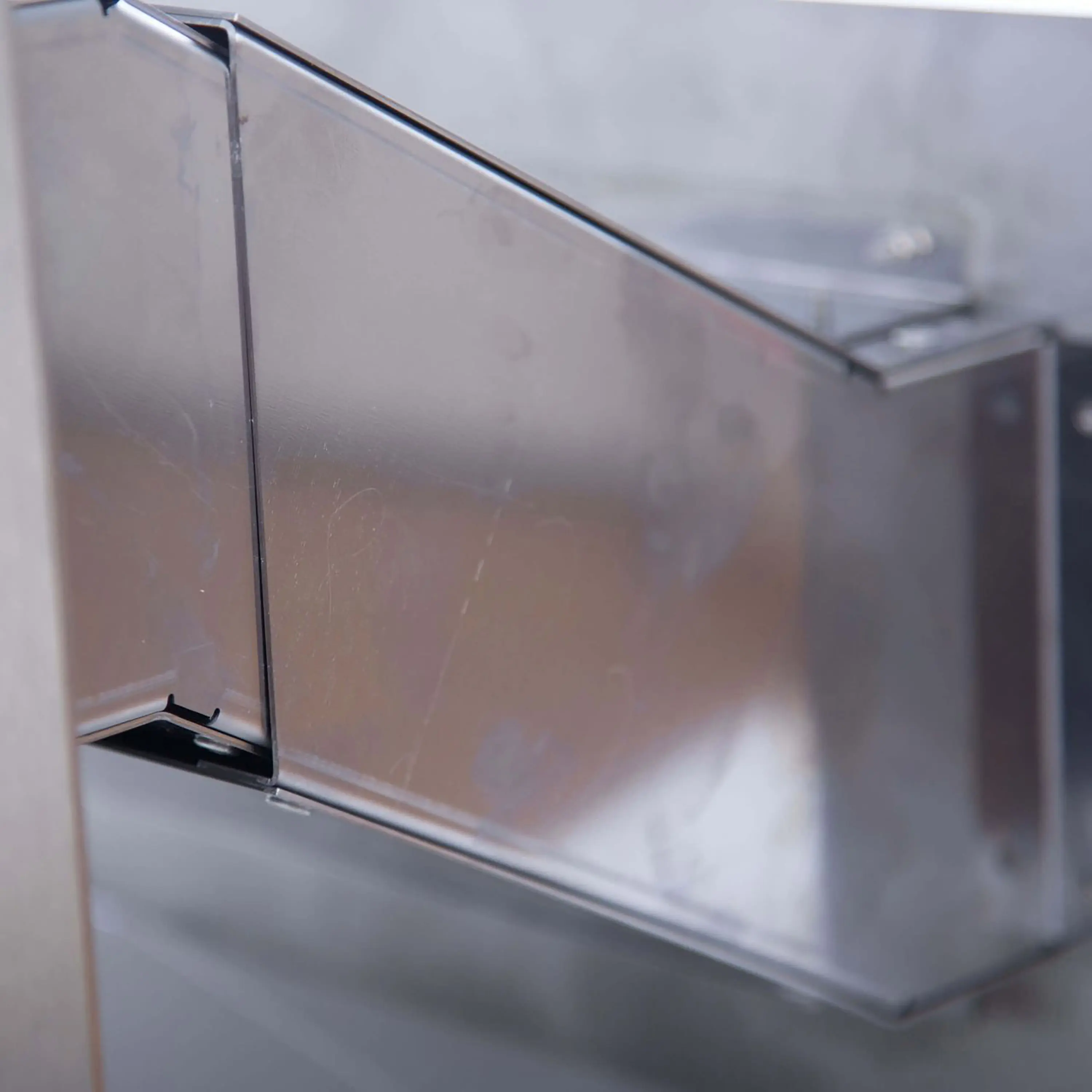 Briefkasten Manufaktur - Designer | 2er Edelstahl Mauerdurchwurf Briefkasten Designer Modell - GIRA System 106 - 3-fach vorbereitet