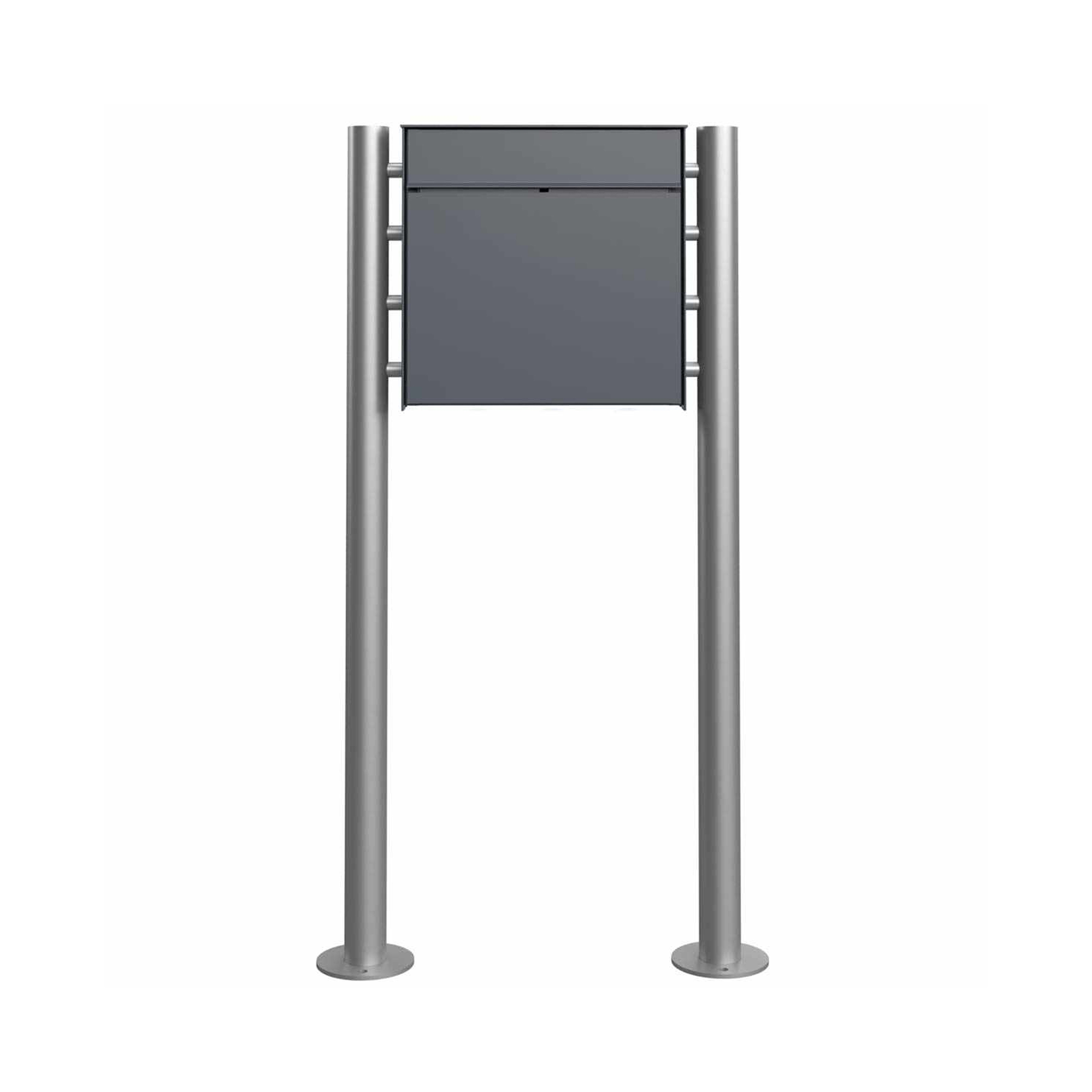 Display product Goethe | Design pedestal letterbox GOETHE ST-R - RAL of your choice from manufacturer Briefkasten Manufaktur