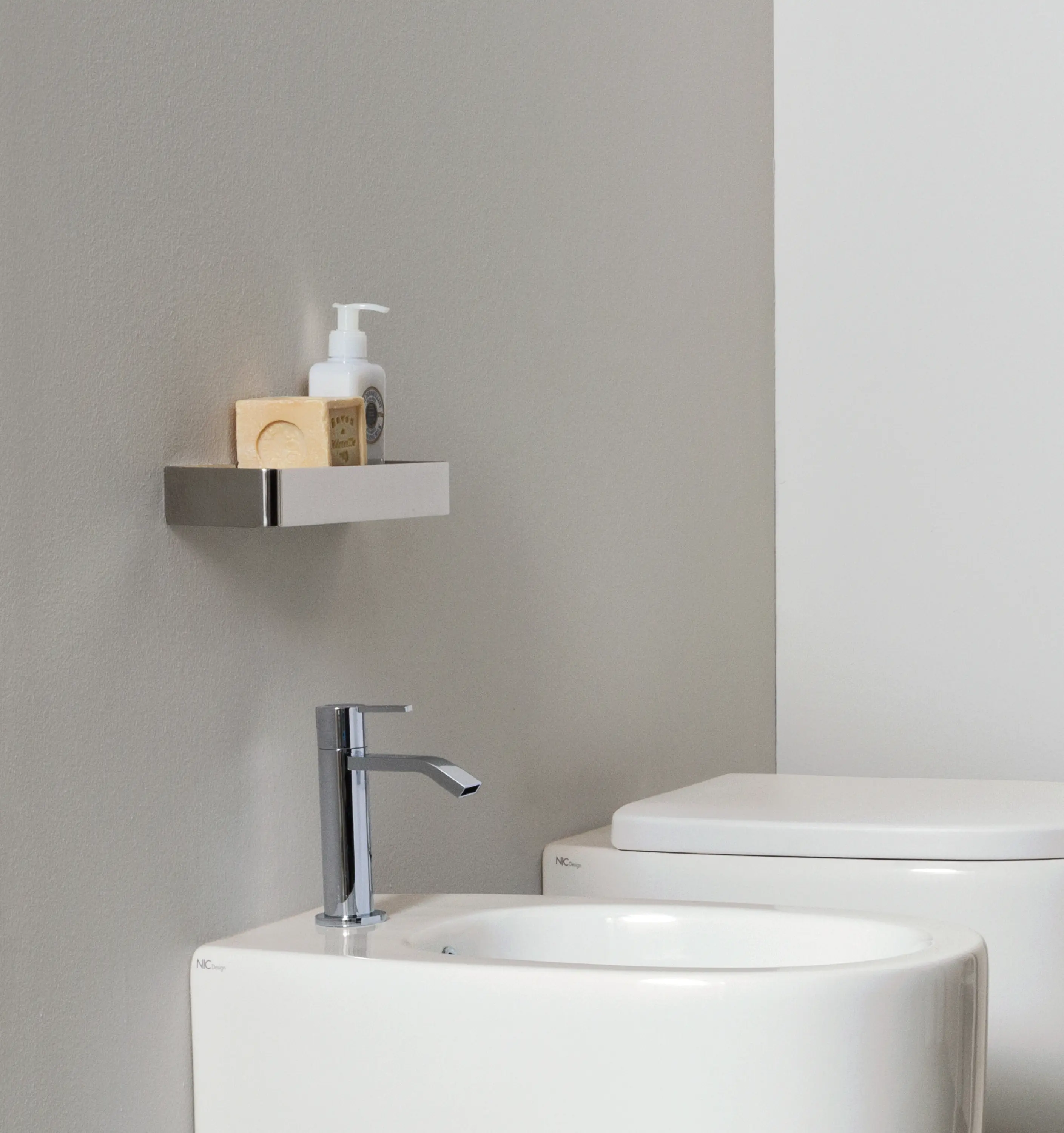 NIC Design - Asta - steel shelf