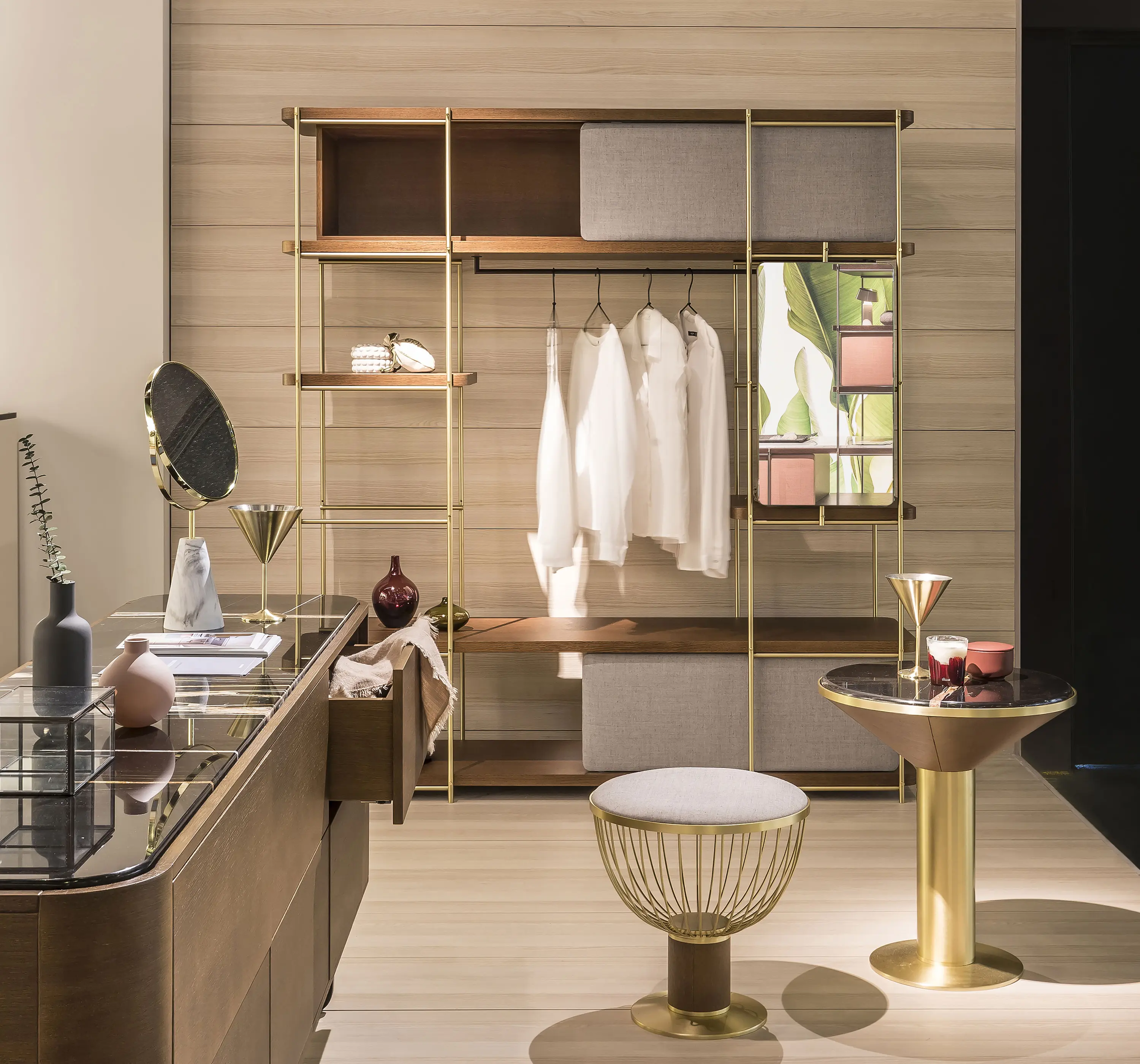 Momocca - Modular dressing room by Julia Collection with black coat rack, fixed and sliding pannels.