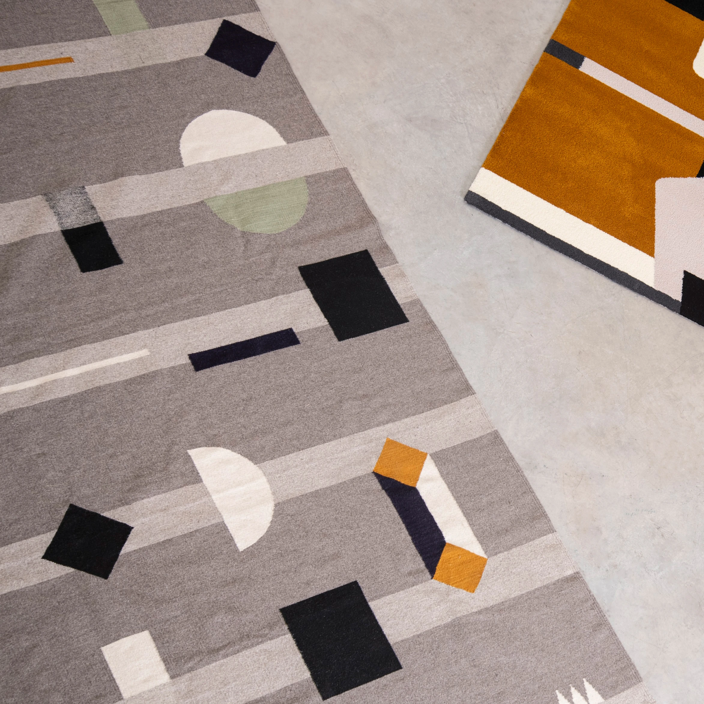 RUGS