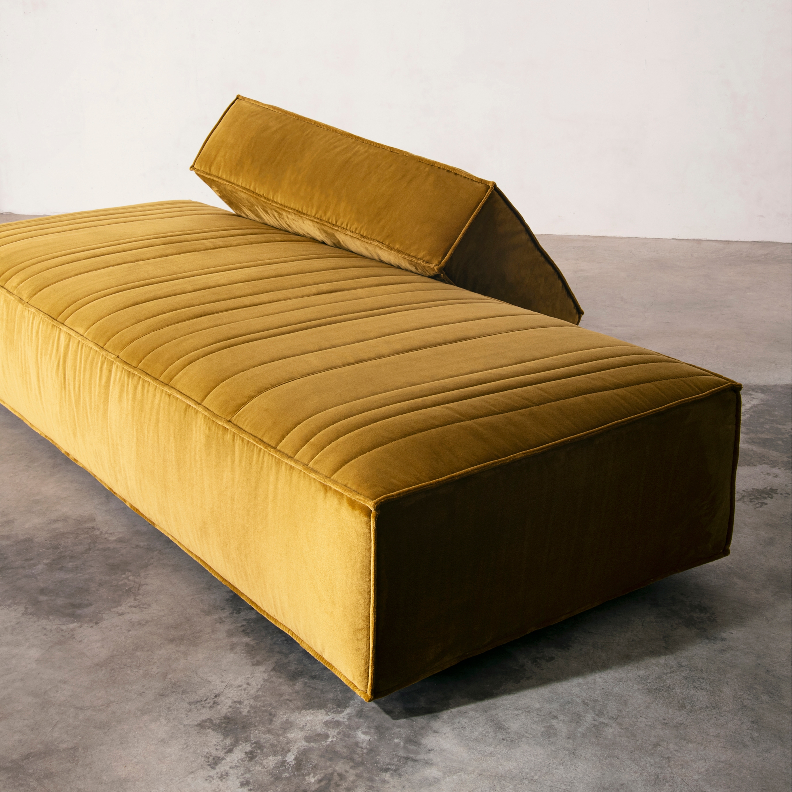 Display product Stack Sofa from manufacturer La manufacture