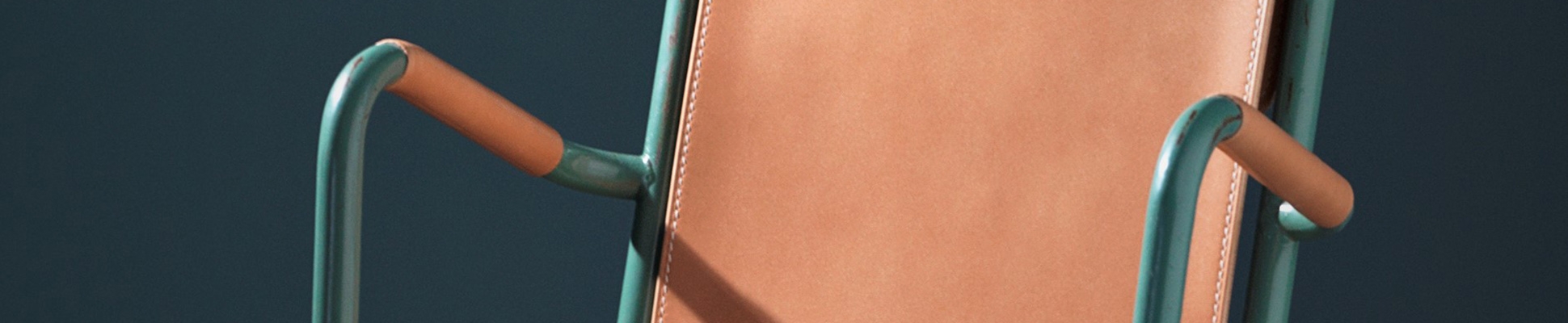 Scopri il mondo del produttore Leather&Light