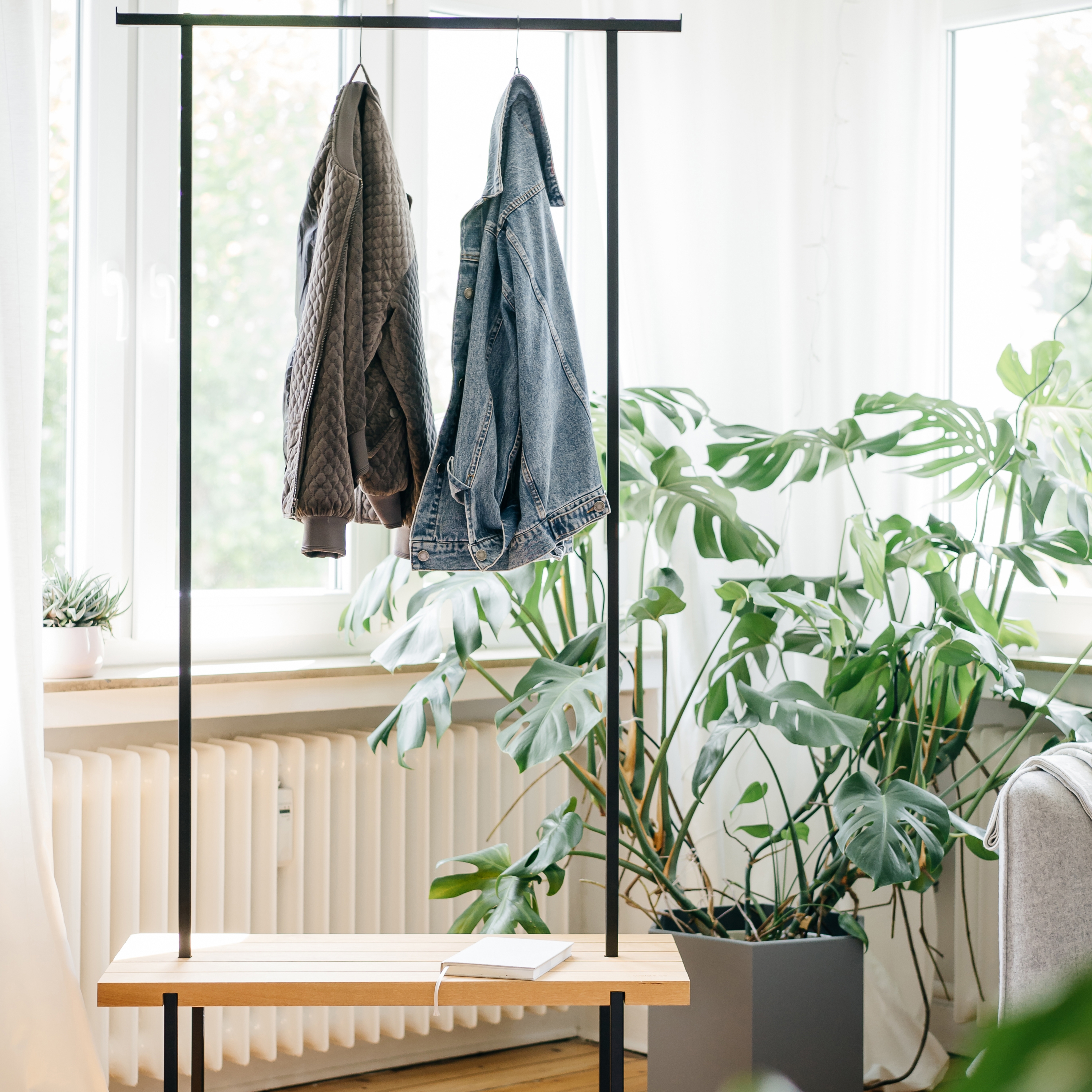 Mostrar el producto Oak 01 Coat Rack del fabricante weld & co