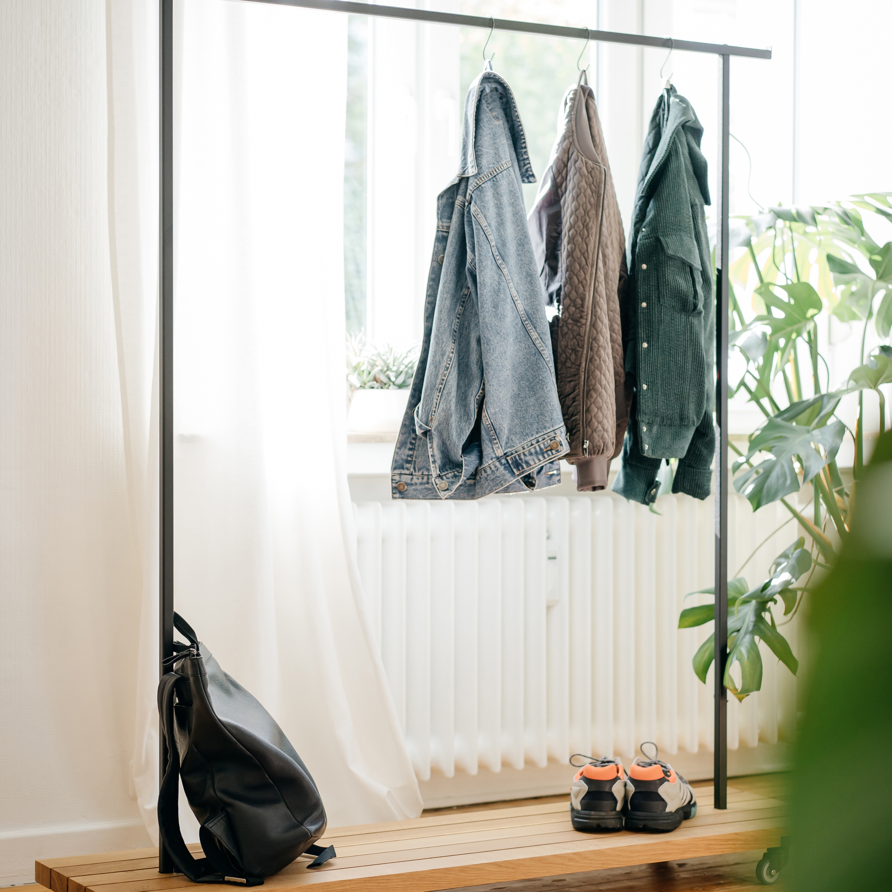 Mostrar el producto Oak 01 Clothes Rack del fabricante weld & co