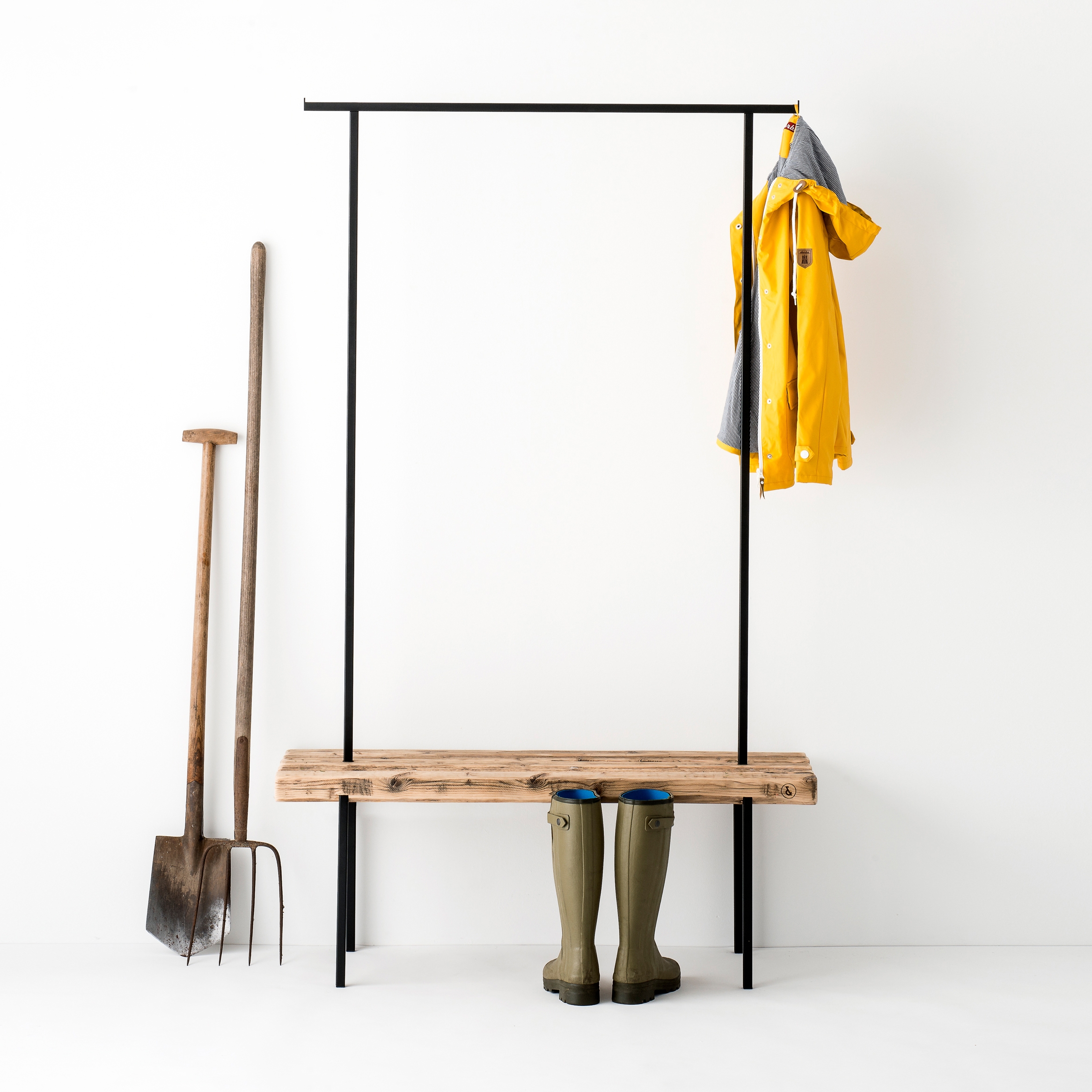 Mostrar el producto Reclaimed Wood 01 Coat Rack del fabricante weld & co