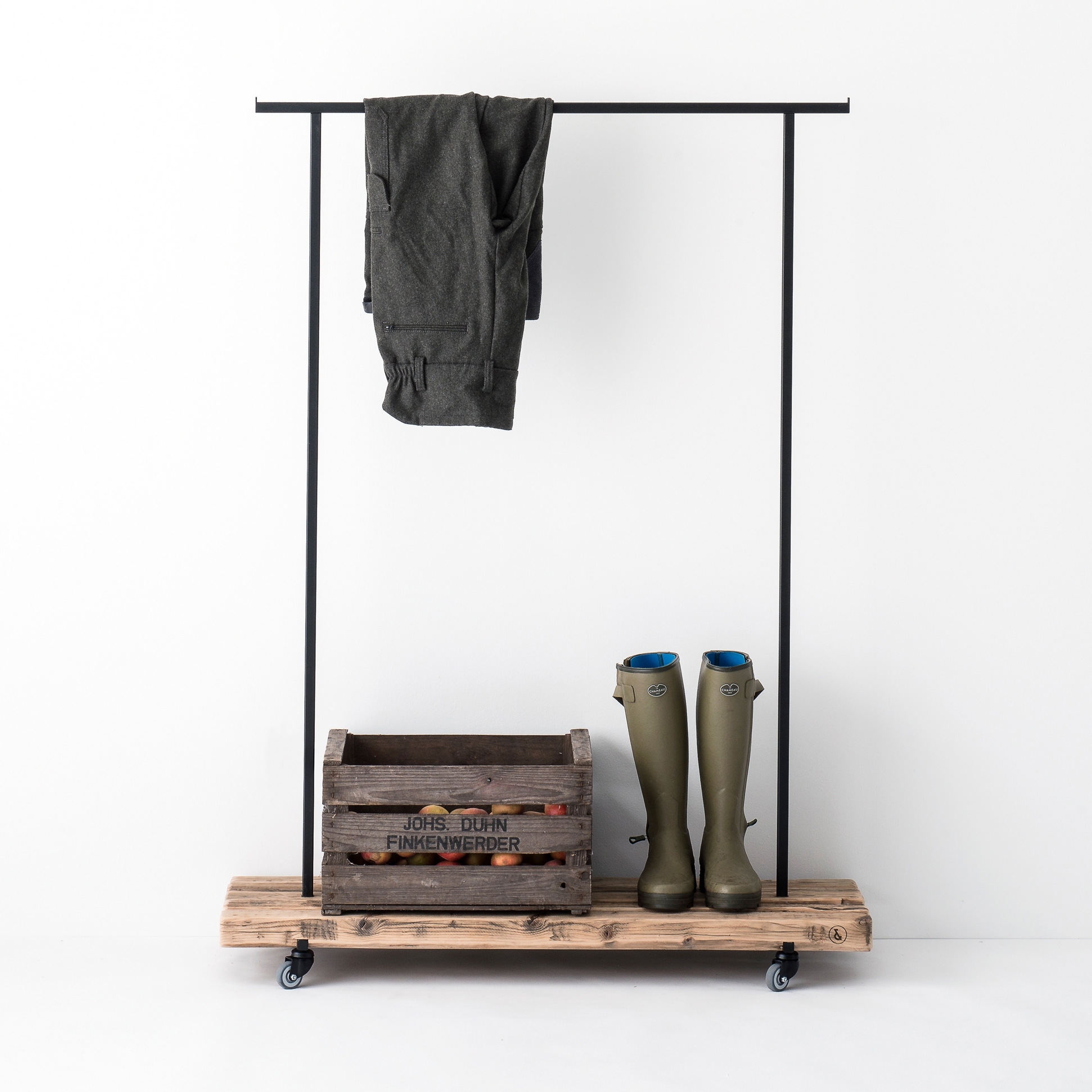 Mostrar el producto Reclaimed Wood 01 Clothes Rack del fabricante weld & co