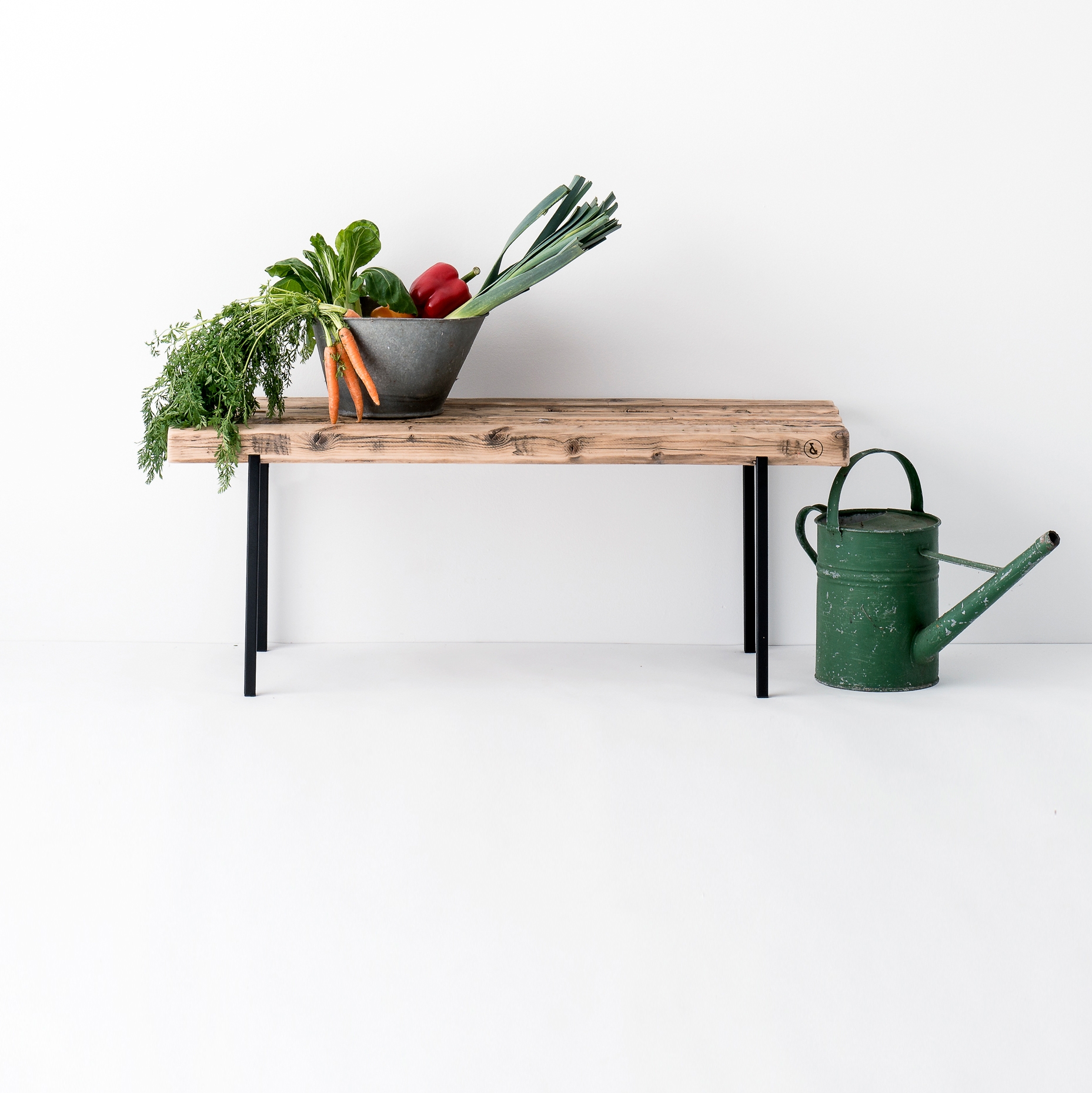 Mostrar el producto Reclaimed Wood 01 Bench del fabricante weld & co