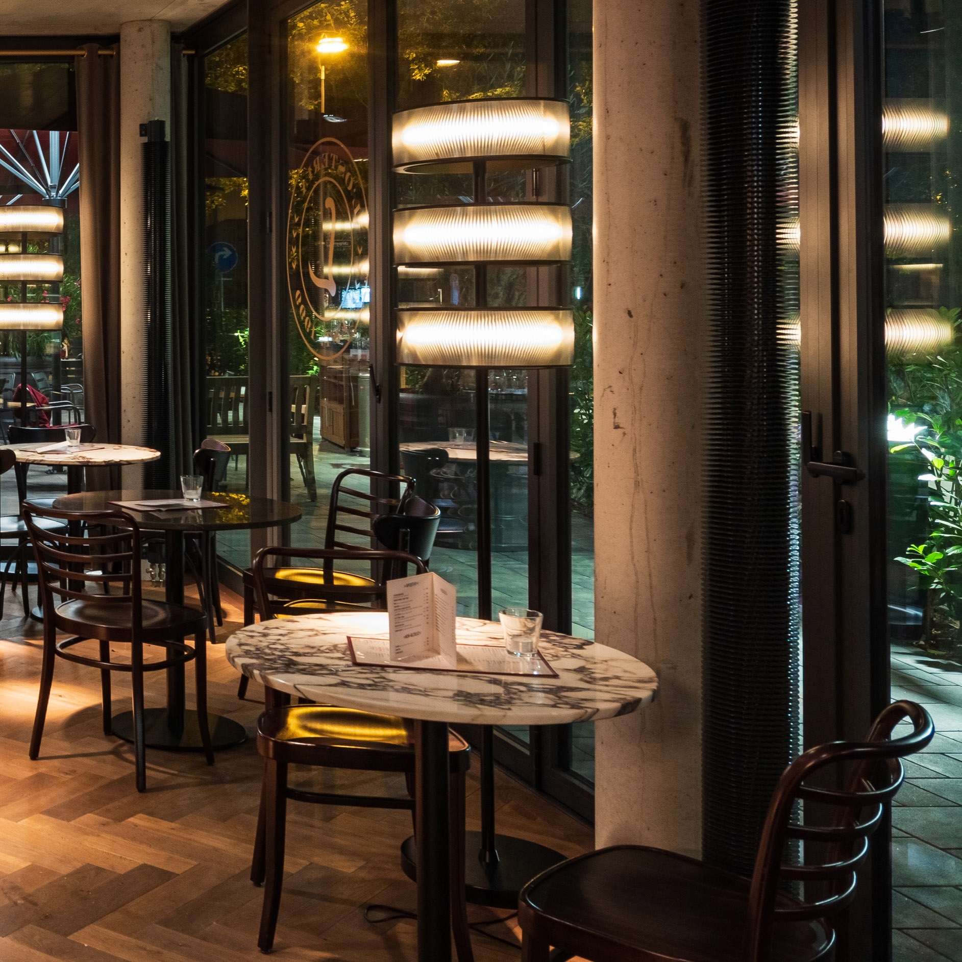 Mostra il prodotto Matrix | Floor Lamp del produttore ETTLIN Smart Textiles