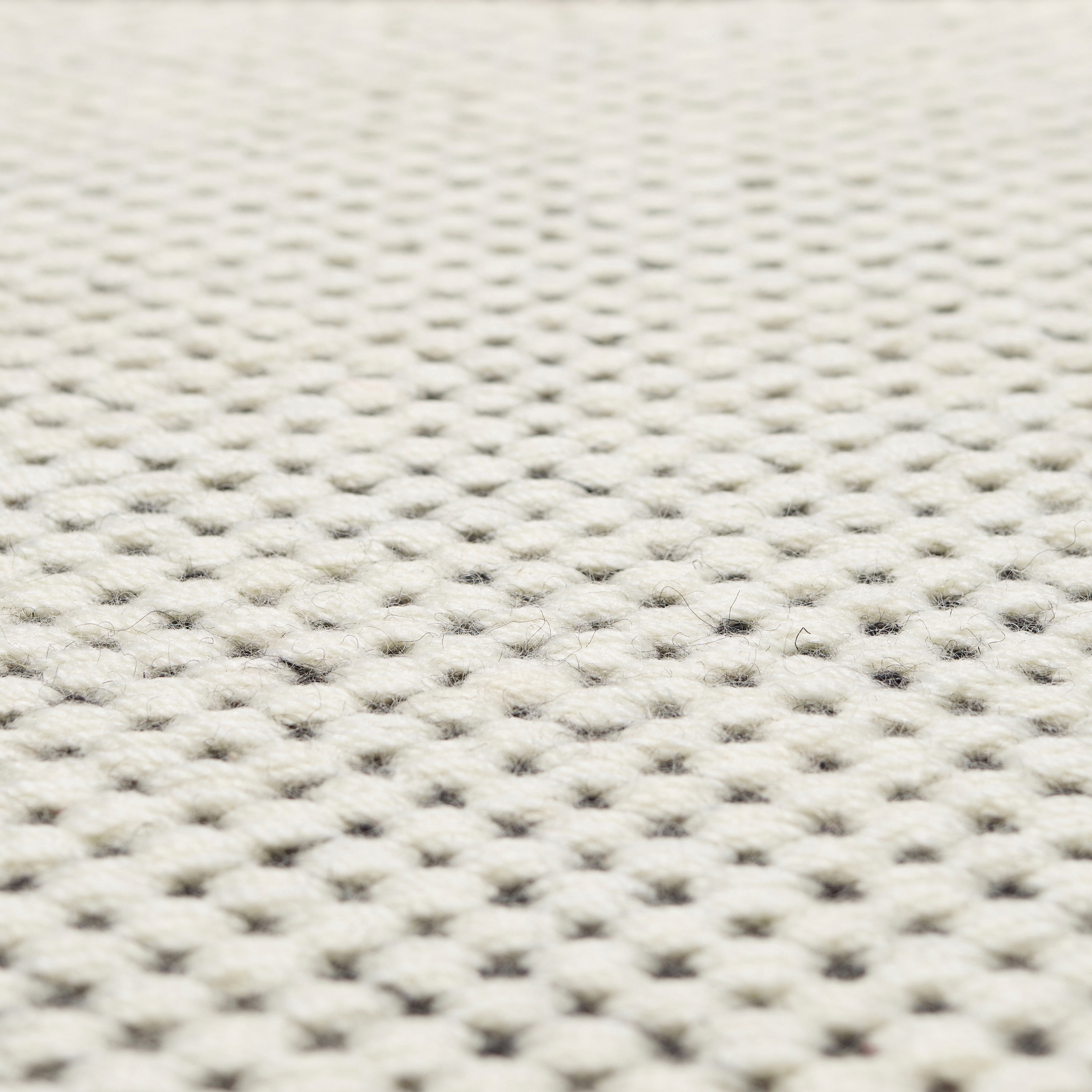 Chester - White Black