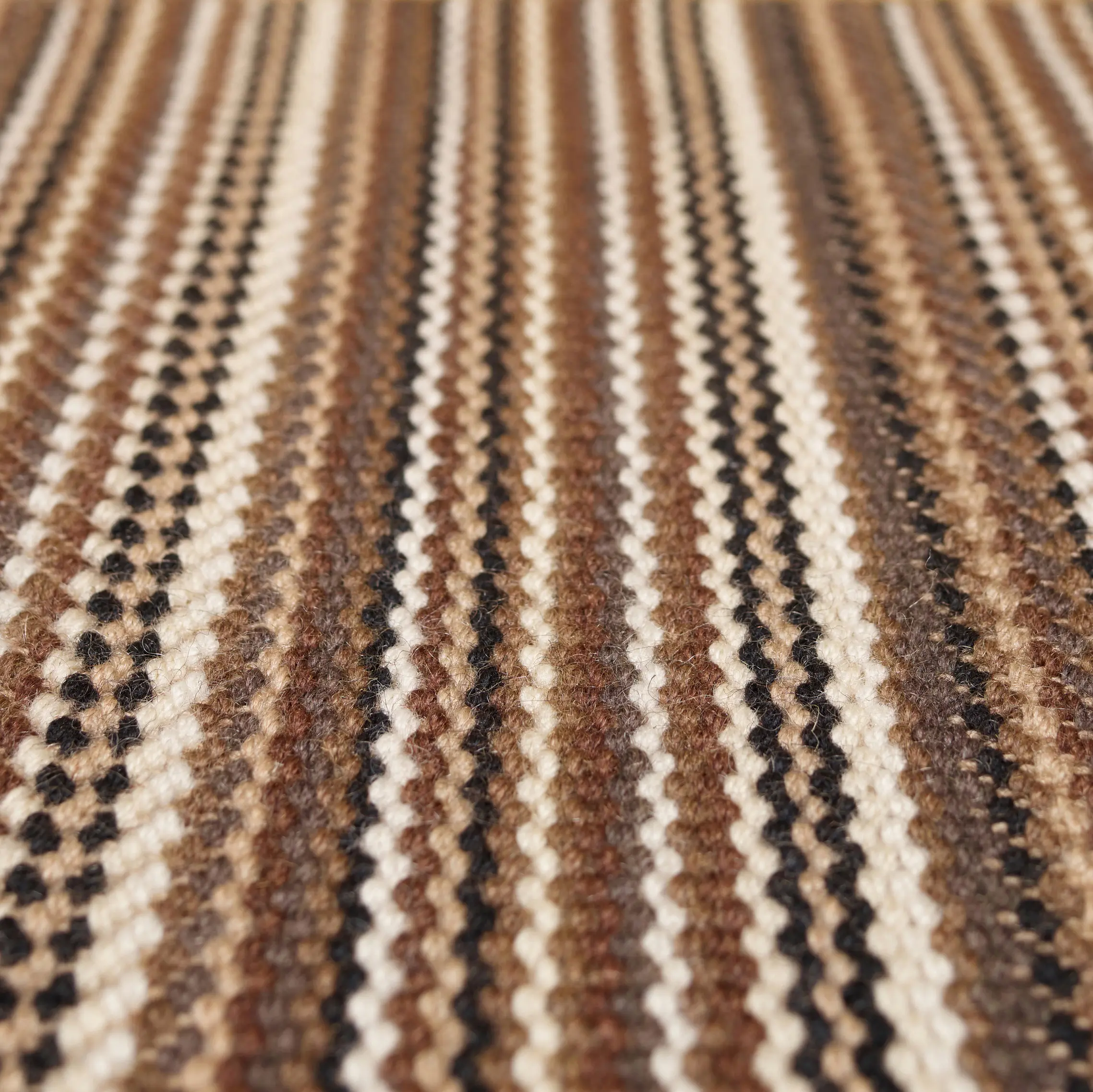 Bomat - Douglas - Tobacco Brown