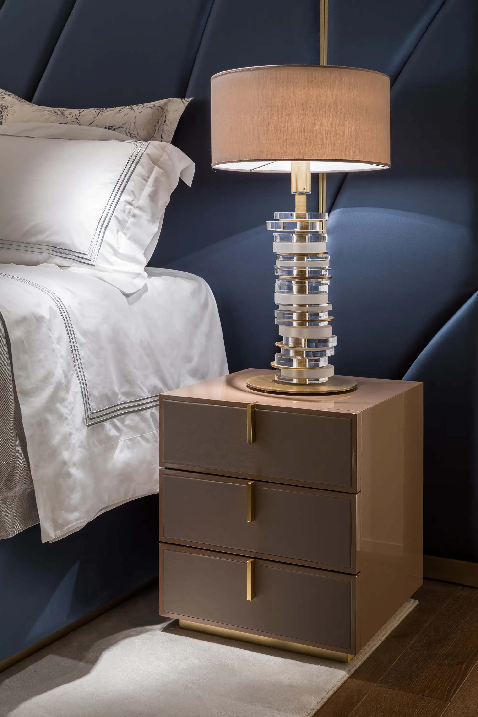 Paolo Castelli - Fine collection bedside table