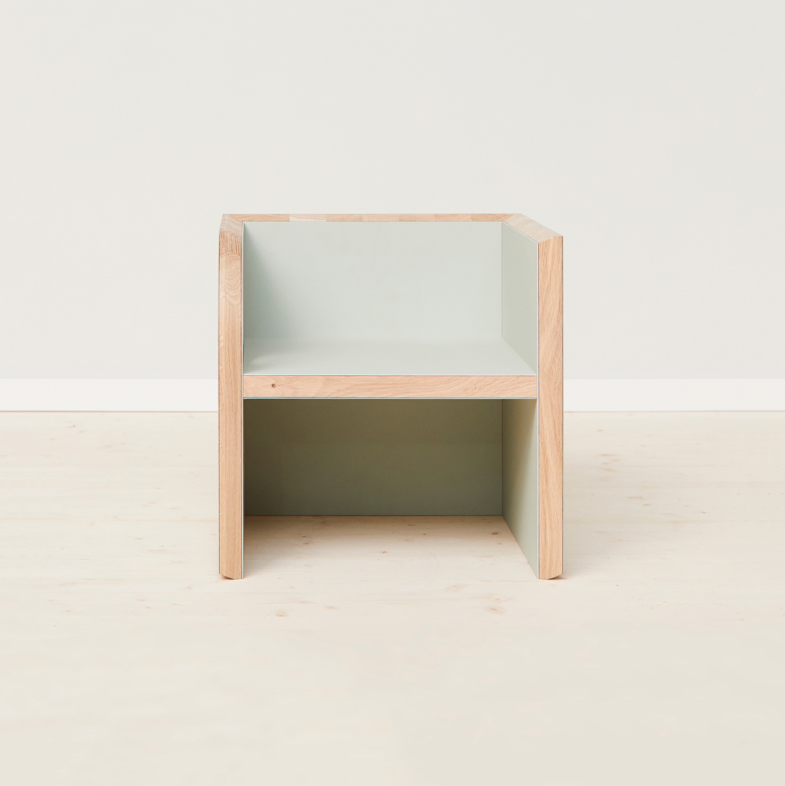 Mostra il prodotto Eins | Oak del produttore bekind.