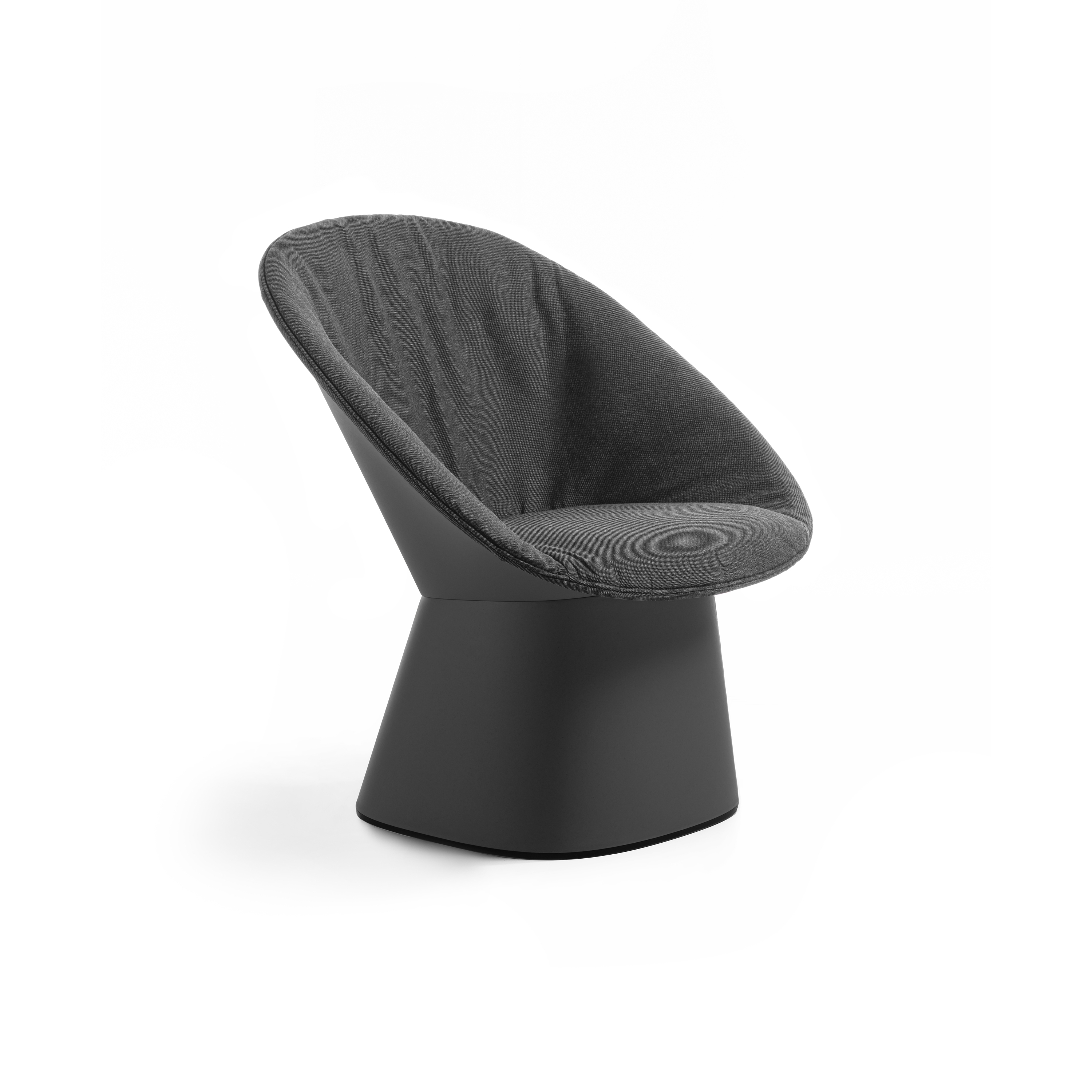 Afficher le produit Sensu | Lounge Chair with Upholstery du fabricant TOOU