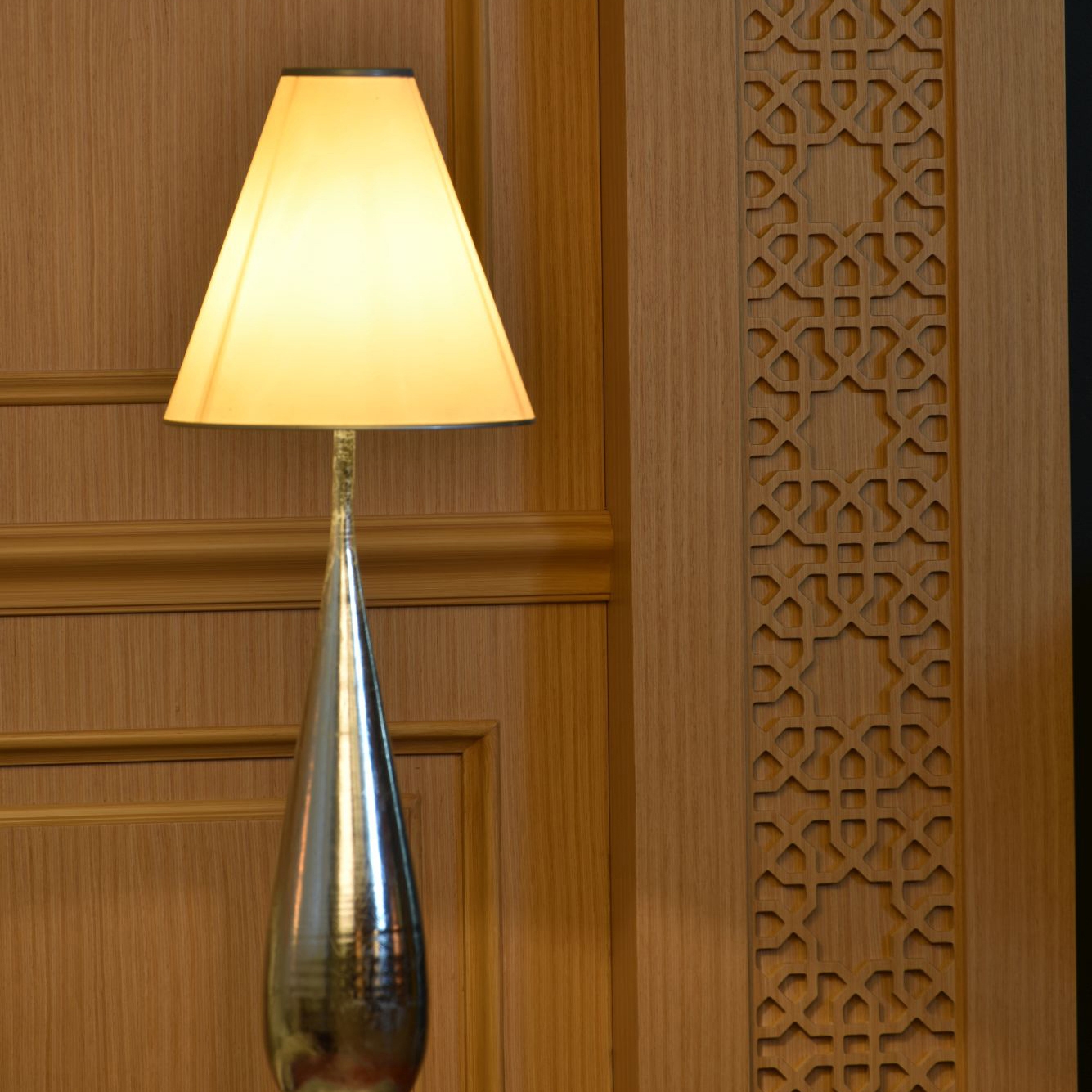 Afficher le produit Zaga Column Oak du fabricant Mikodam