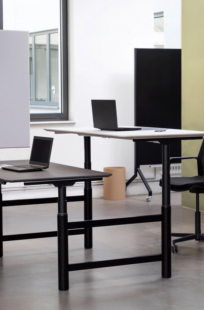T TABLE MOBILE – Bureaux de modulor | Architonic