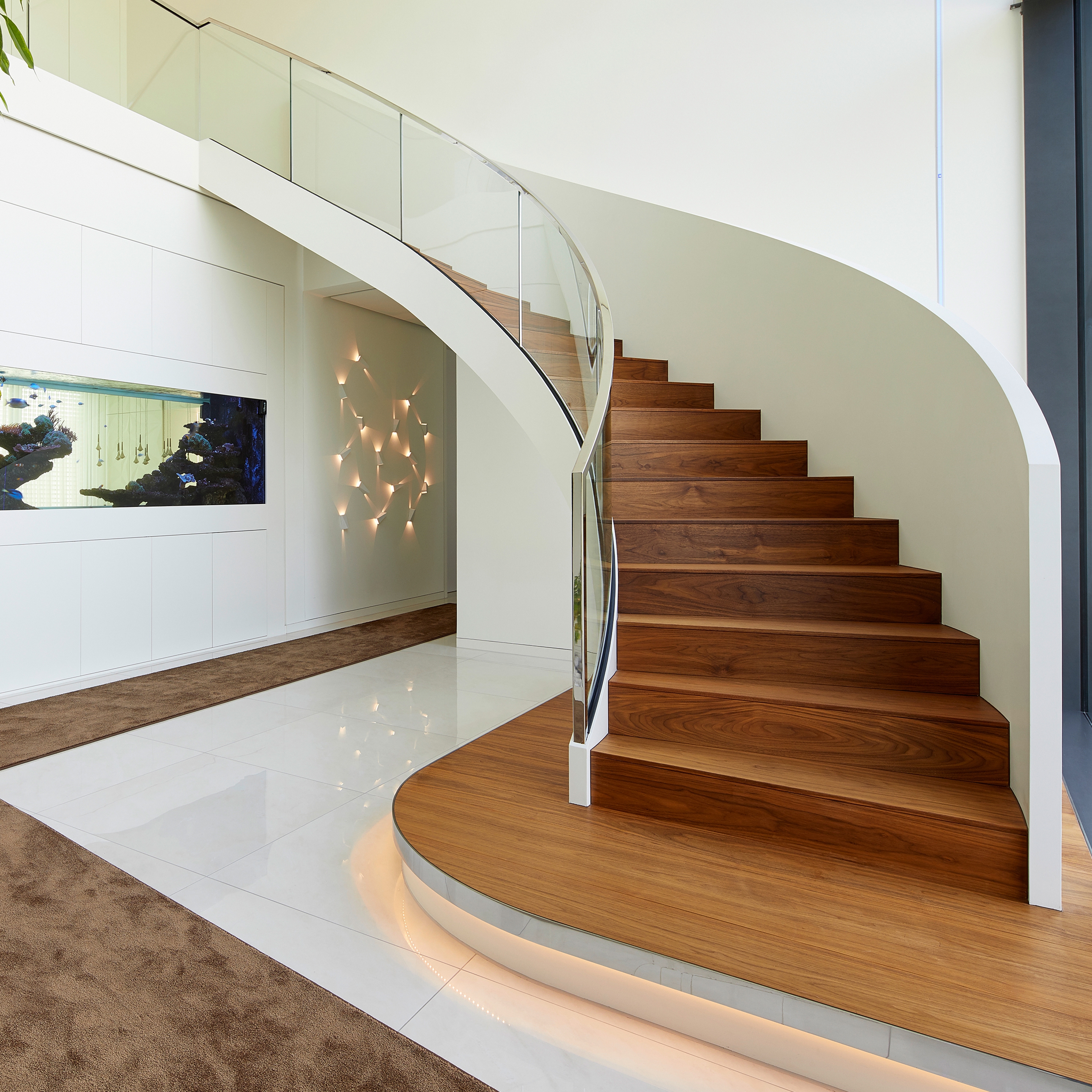 Mostrar el producto Exclusive spiral staircase in a private residence in Lampertheim del fabricante MetallArt Treppen