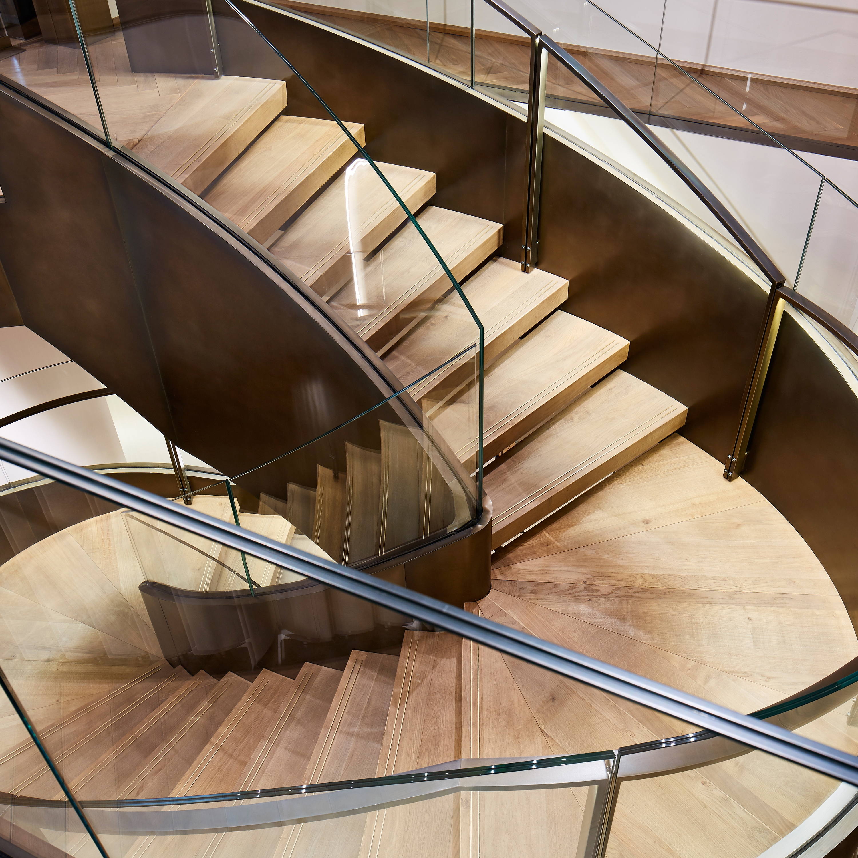 Produkt Imponierende Stahltreppe im Wiener Max Mara-Store des Herstellers MetallArt Treppen anzeigen